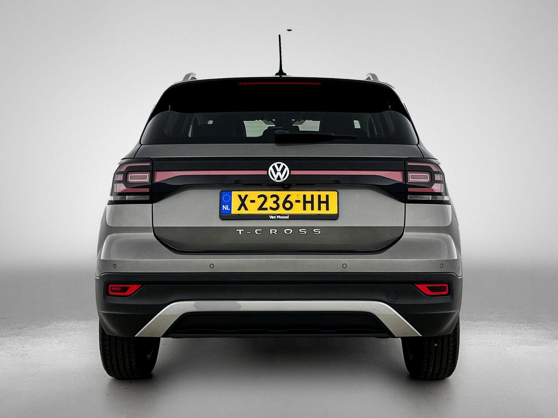 Volkswagen-T-Cross-image-2