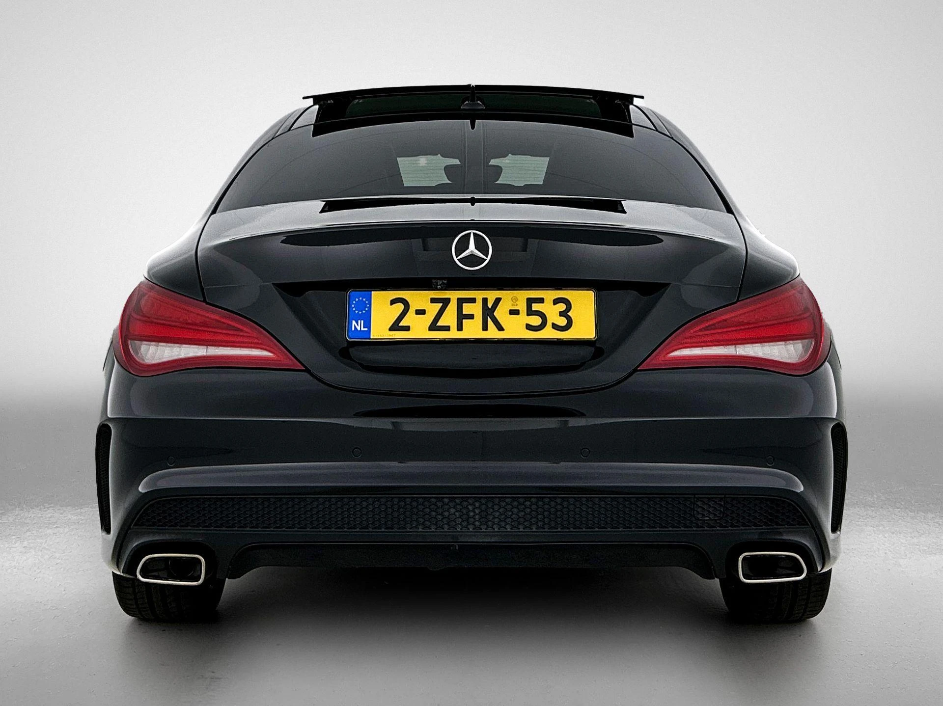 Mercedes-Benz-CLA-image-2