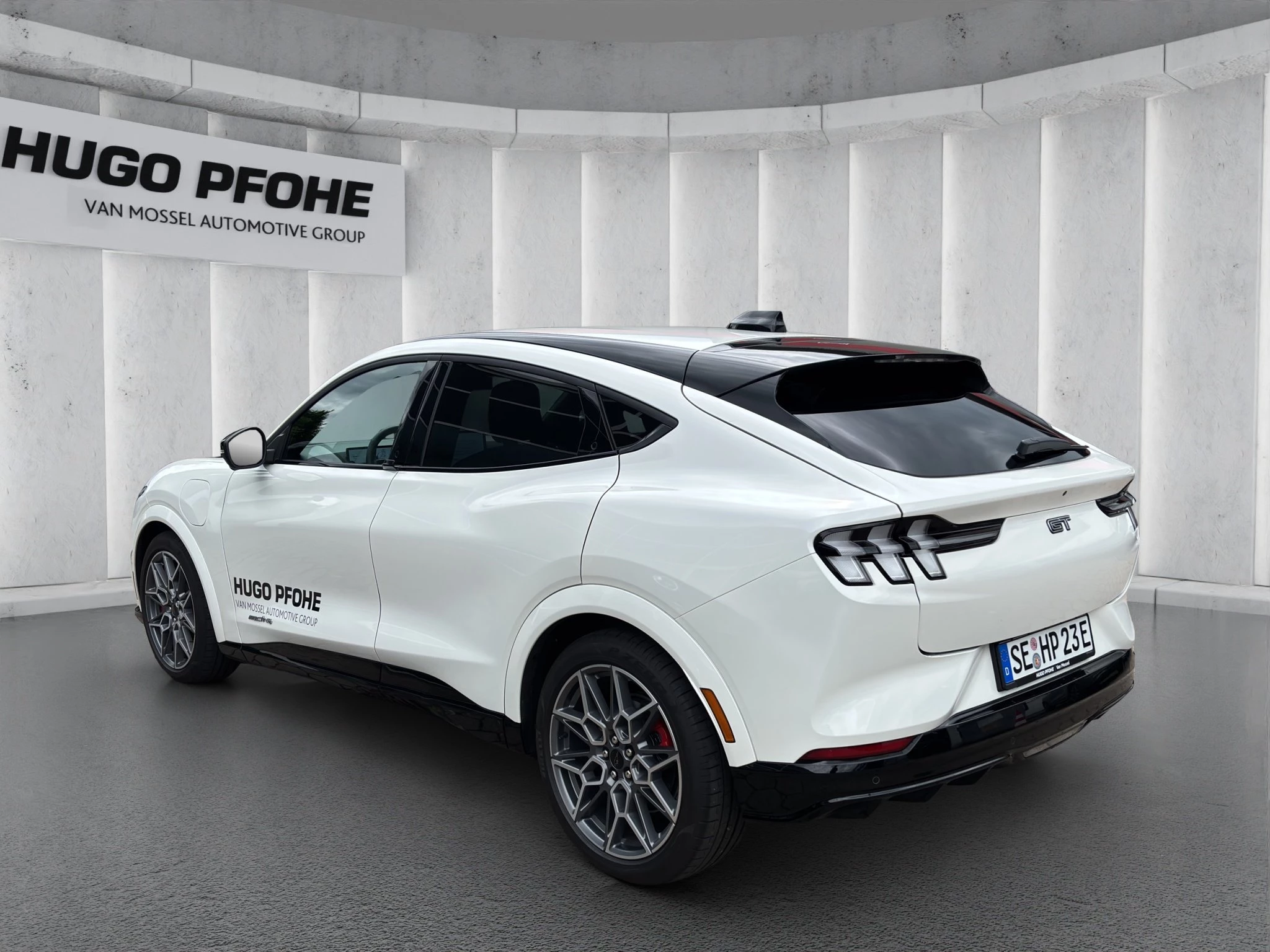 Ford Mustang Mach-E GT Dual-Emotor Ext Range 358kW AWD Sports Utility Vehicle. 5-türig