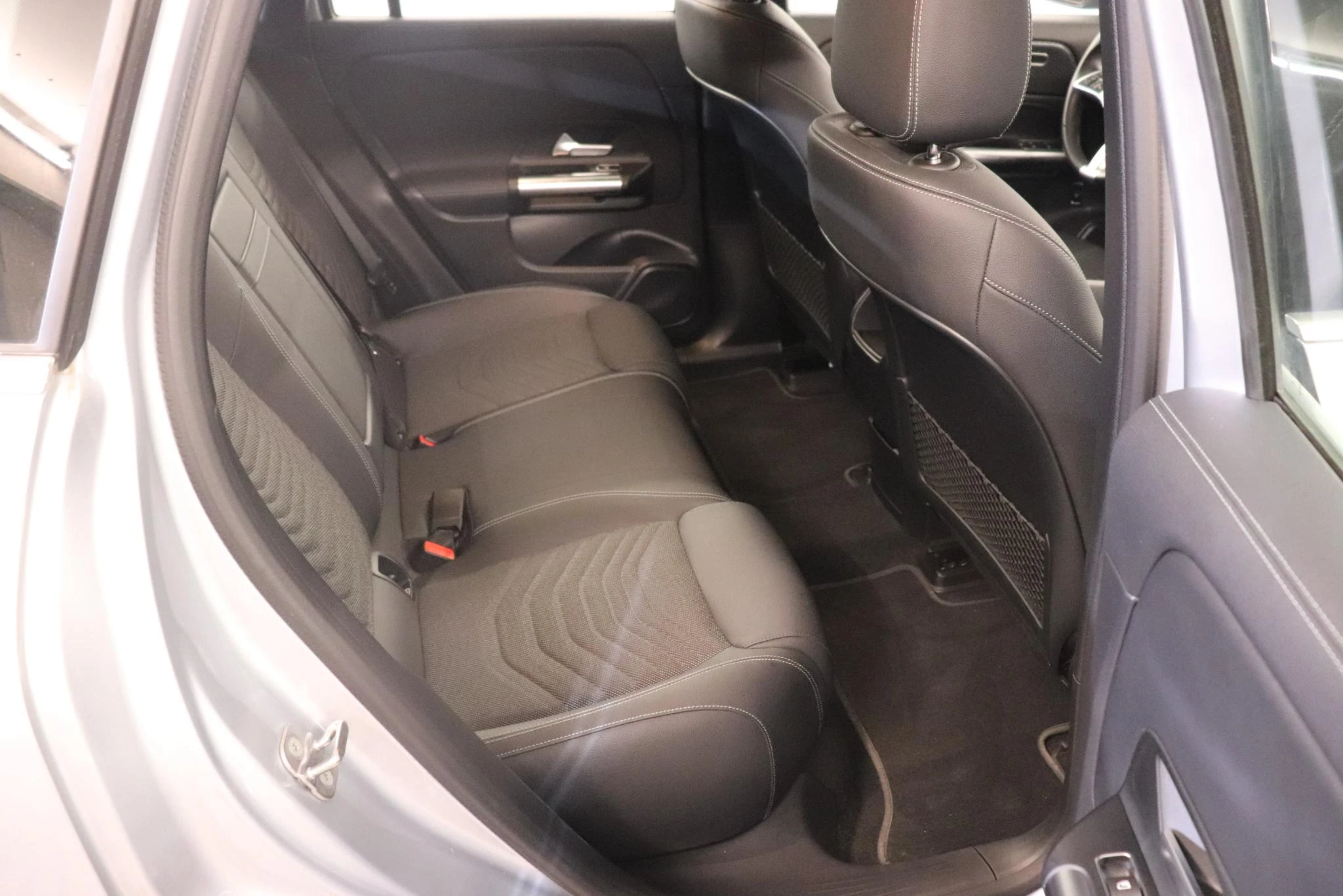Mercedes-Benz-EQA-image-8