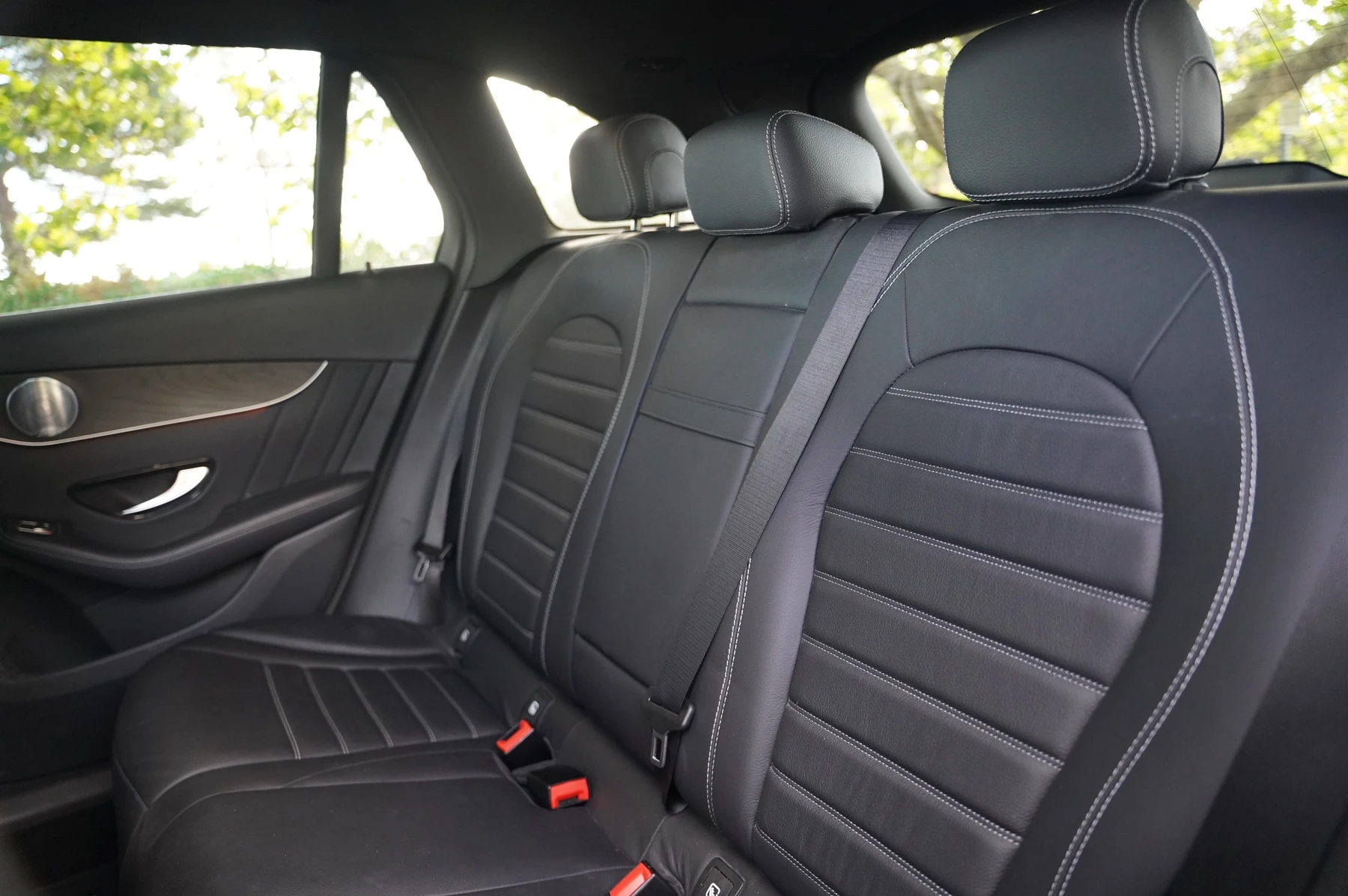 Mercedes-Benz-GLC-image-11