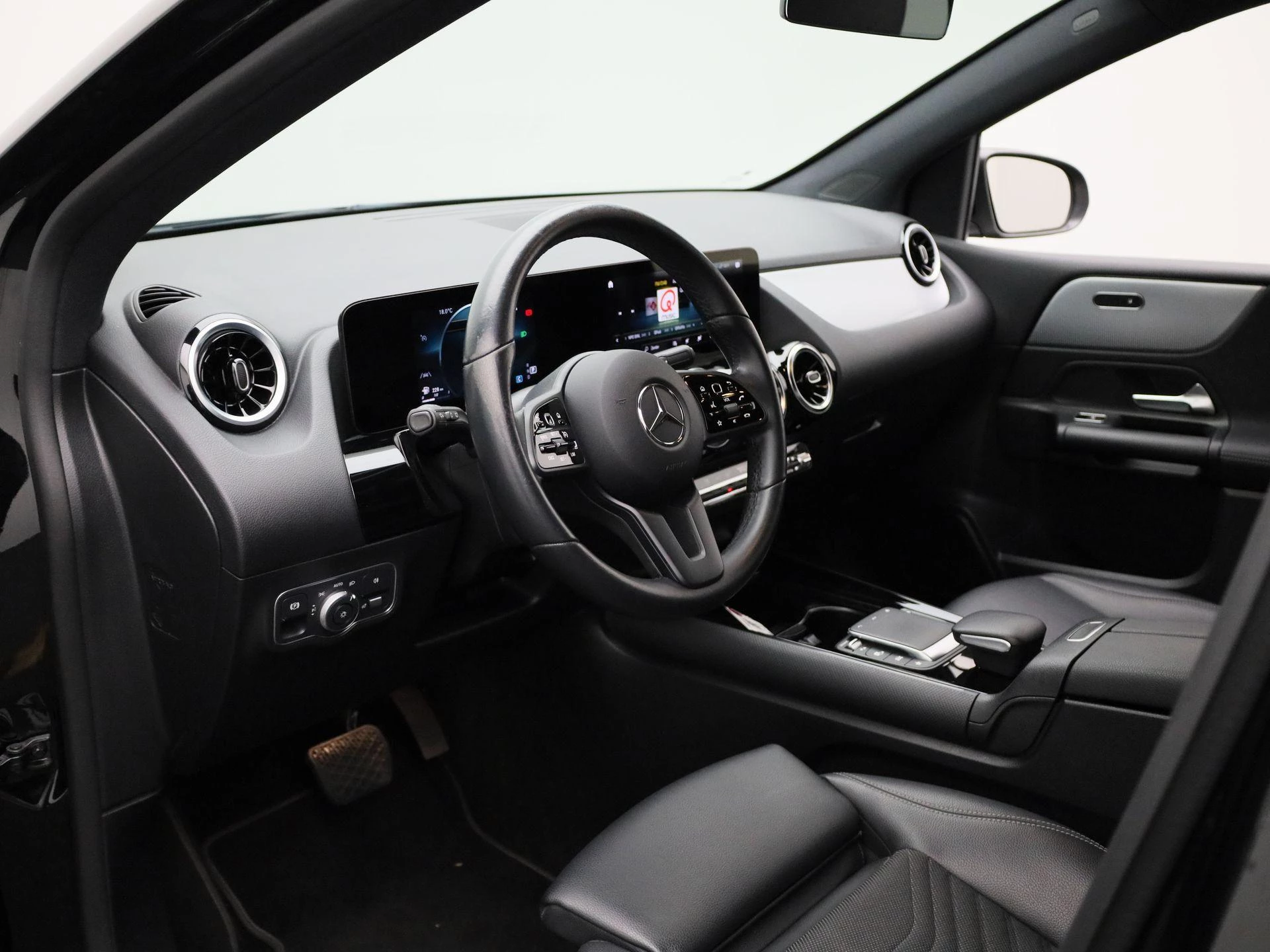 Mercedes-Benz-B-Klasse-image-26