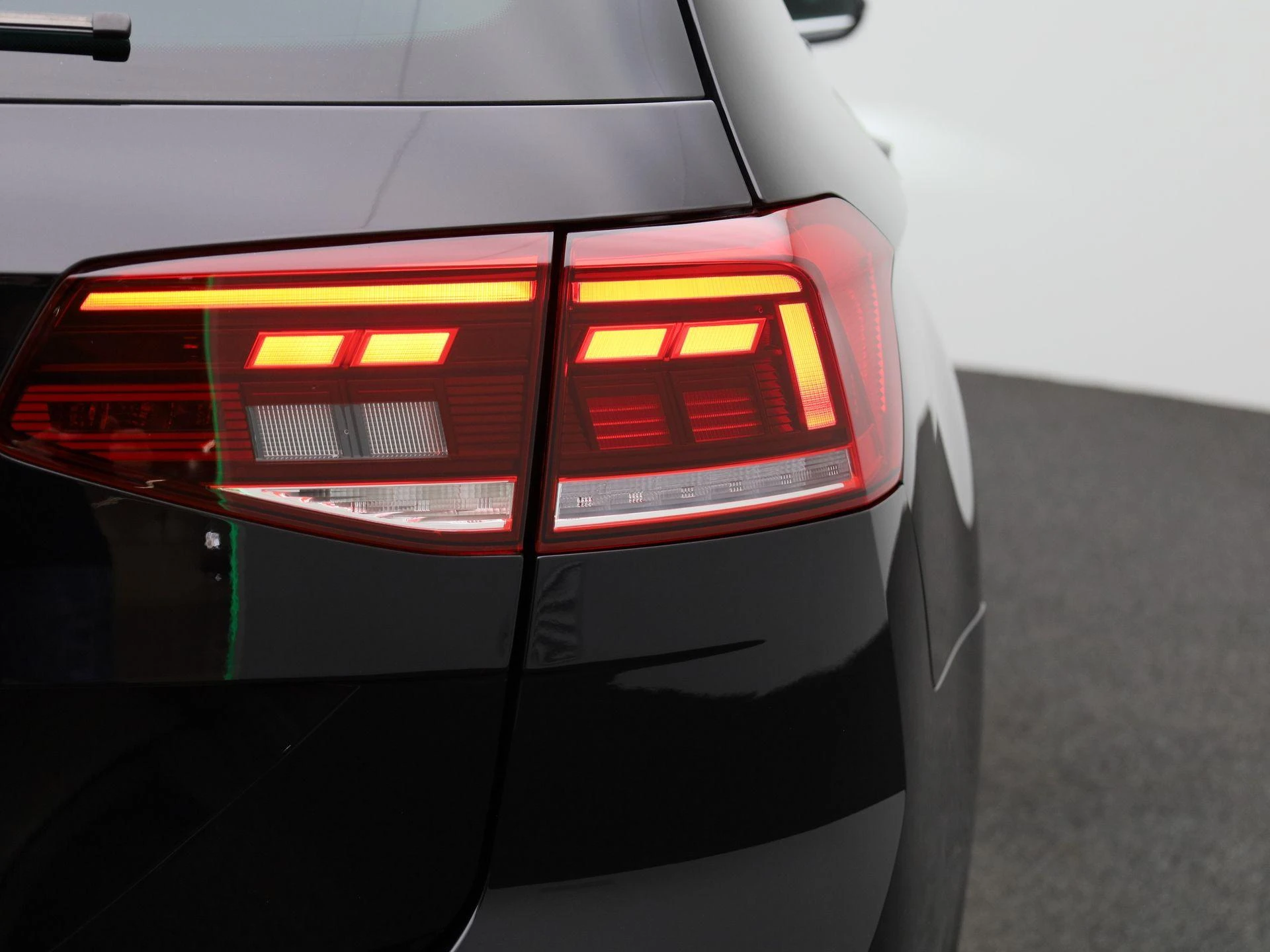Volkswagen-Passat-image-37