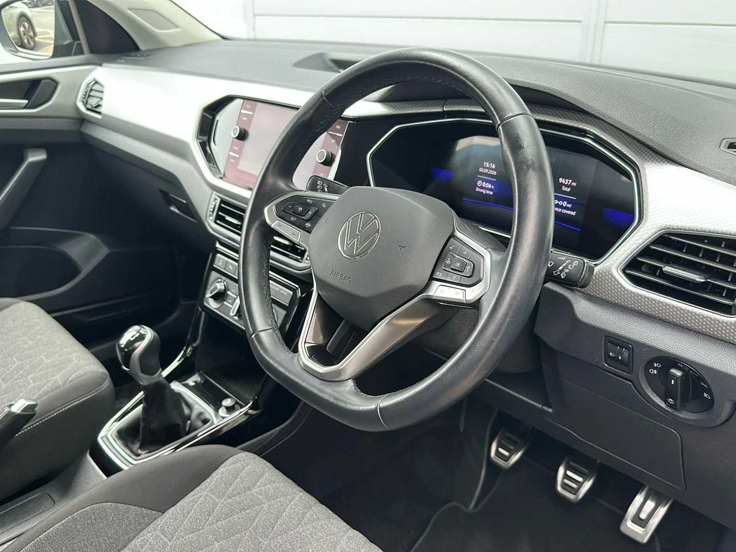 Volkswagen-T-Cross-image-19