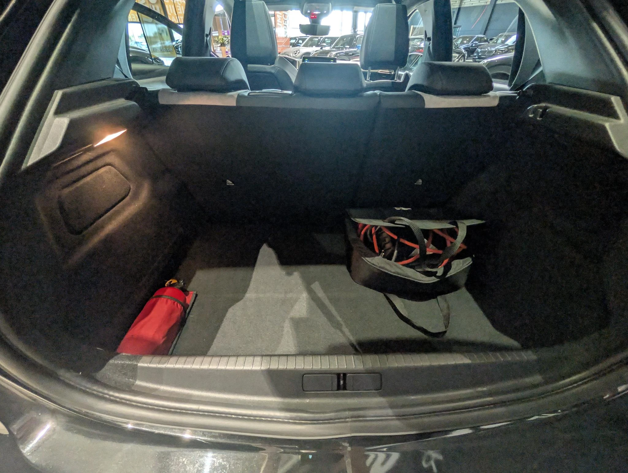 Peugeot-e-208-image-27