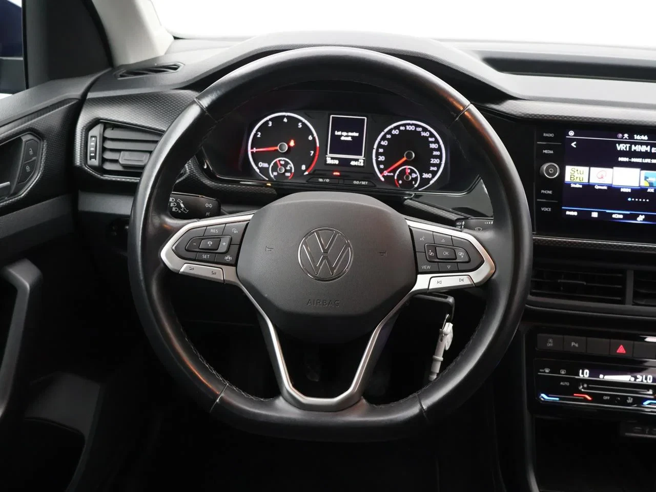 Volkswagen-T-Cross-image-5