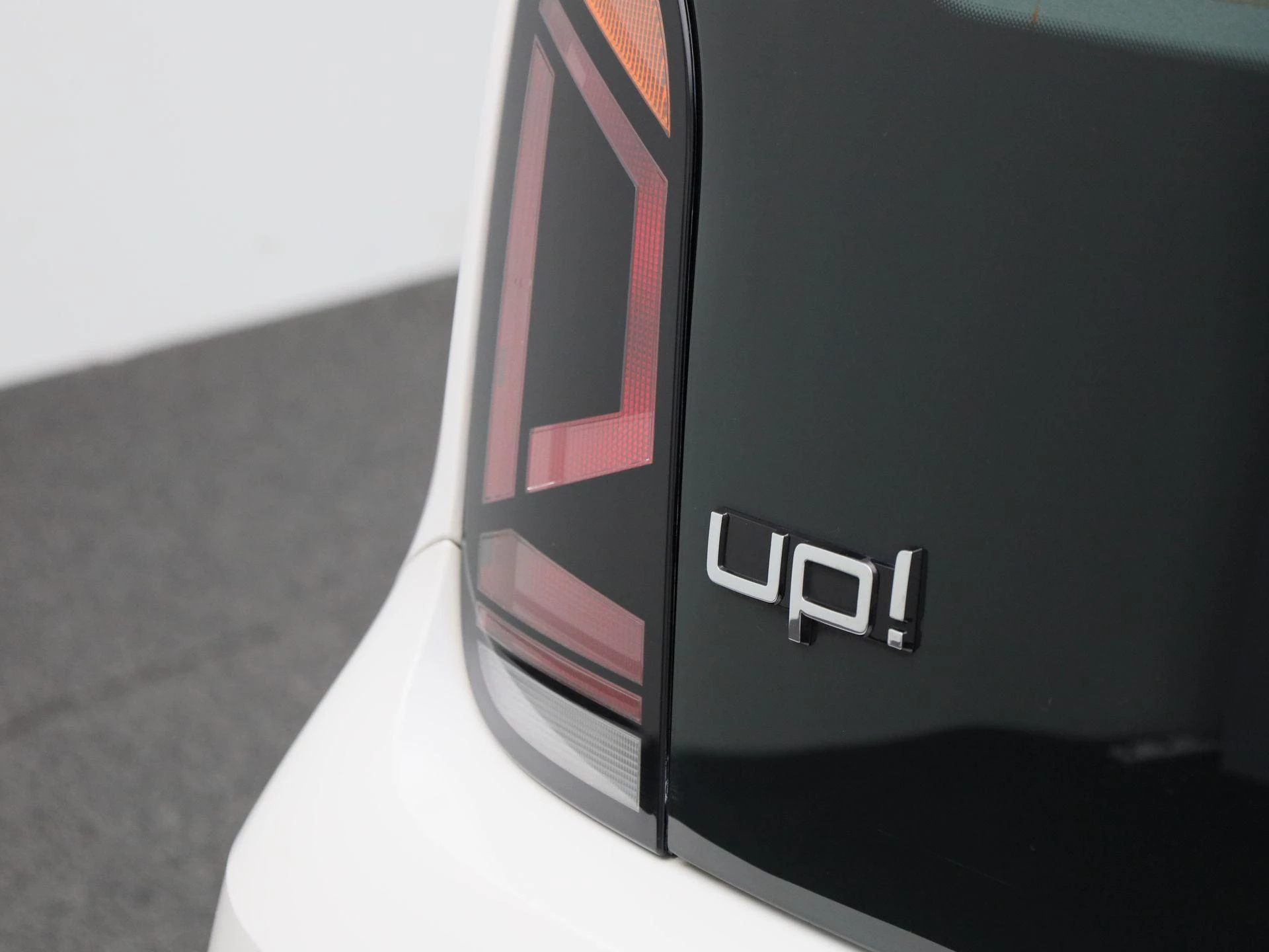 Volkswagen up! 1.0 BMT move up!