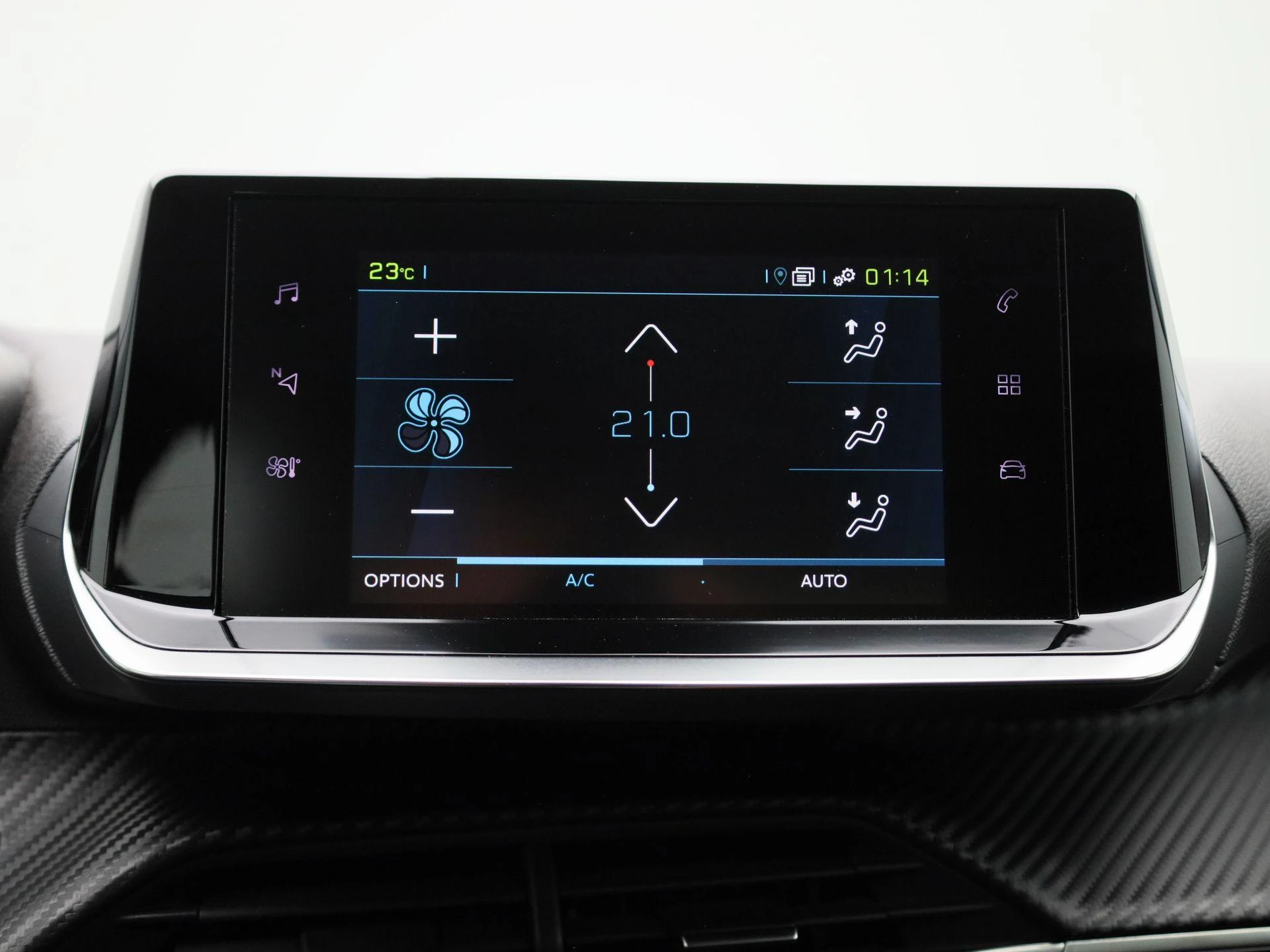 Peugeot-e-2008-image-16