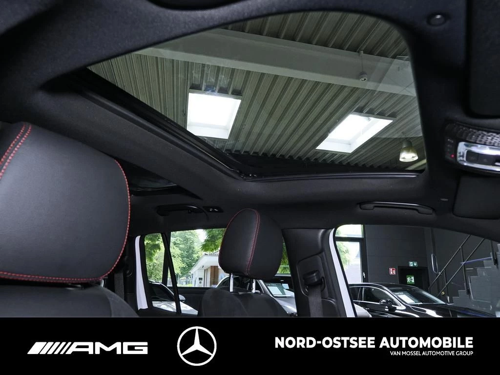 Mercedes-Benz EQB 300 4M AMG NIGHT PANO SHZ LED ACC HUD PDC AMG Line