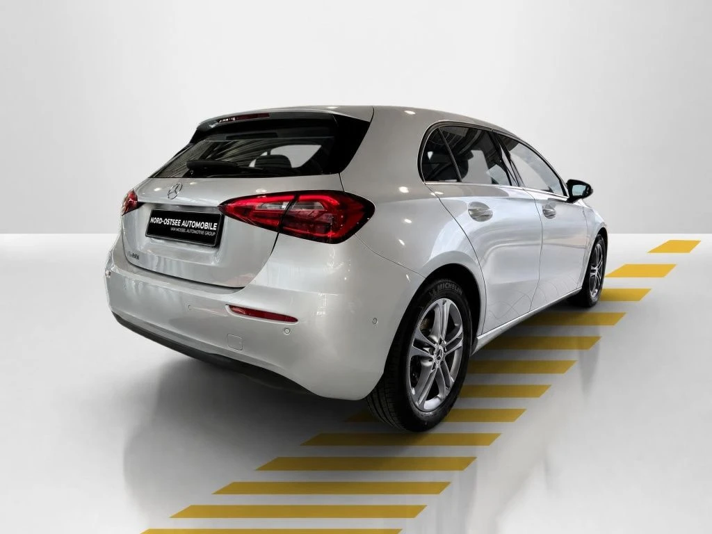 Mercedes-Benz-A-Klasse 200-image-11