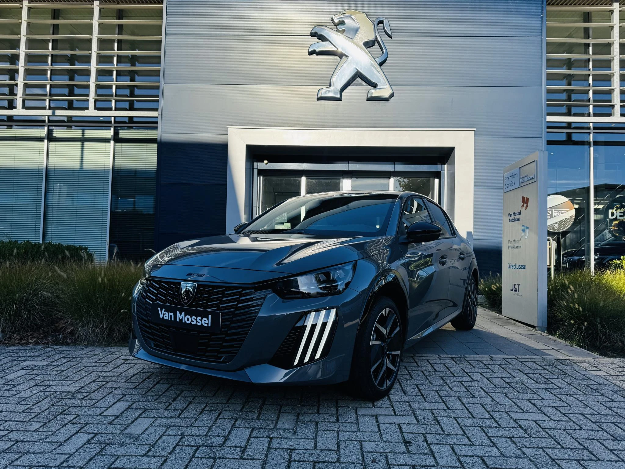 Peugeot-208-image-3
