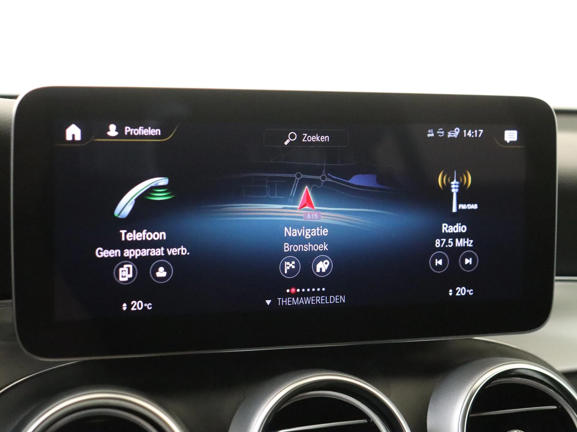 Mercedes-Benz-GLC-image-15