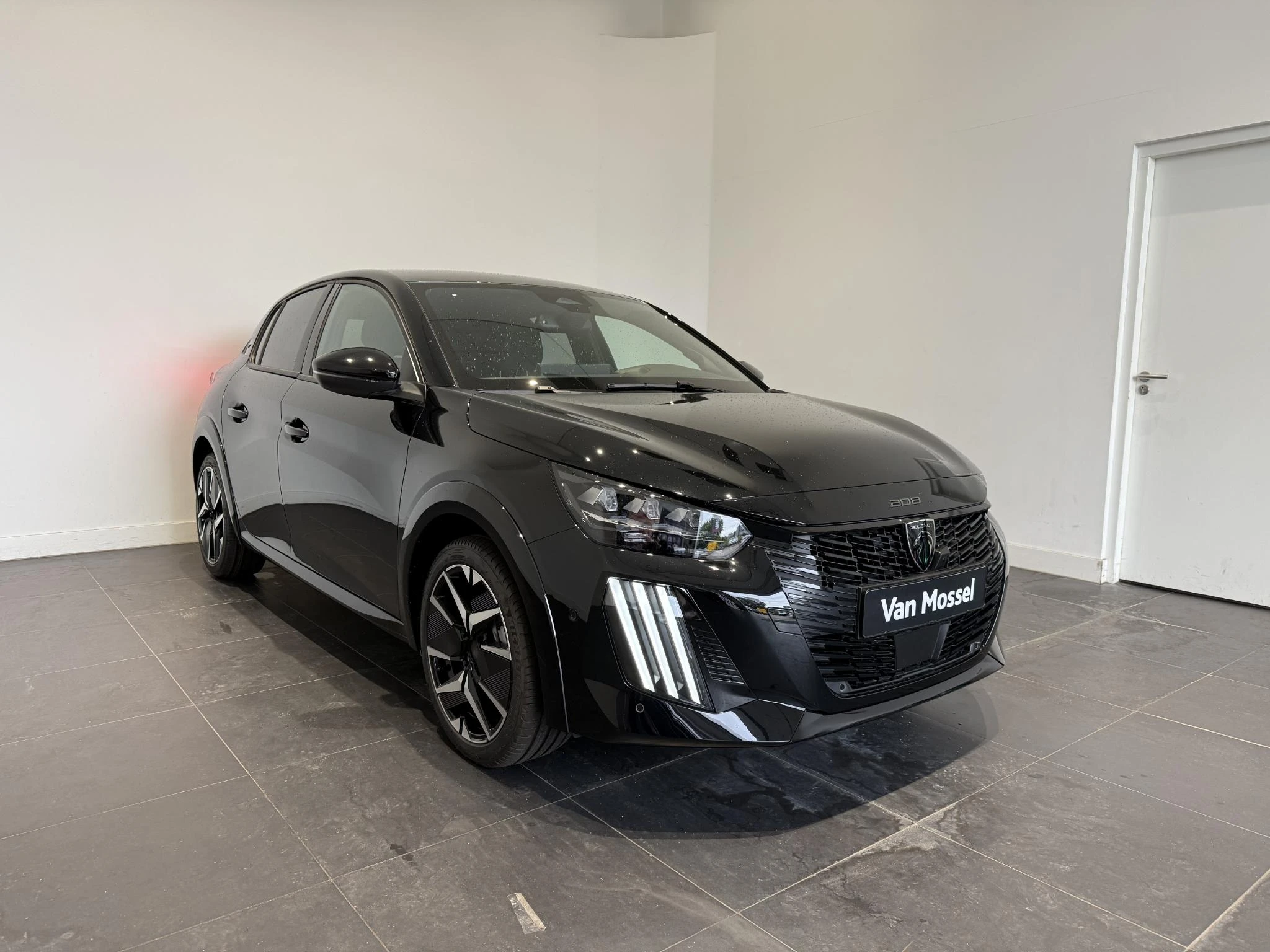 Peugeot-208-image-2