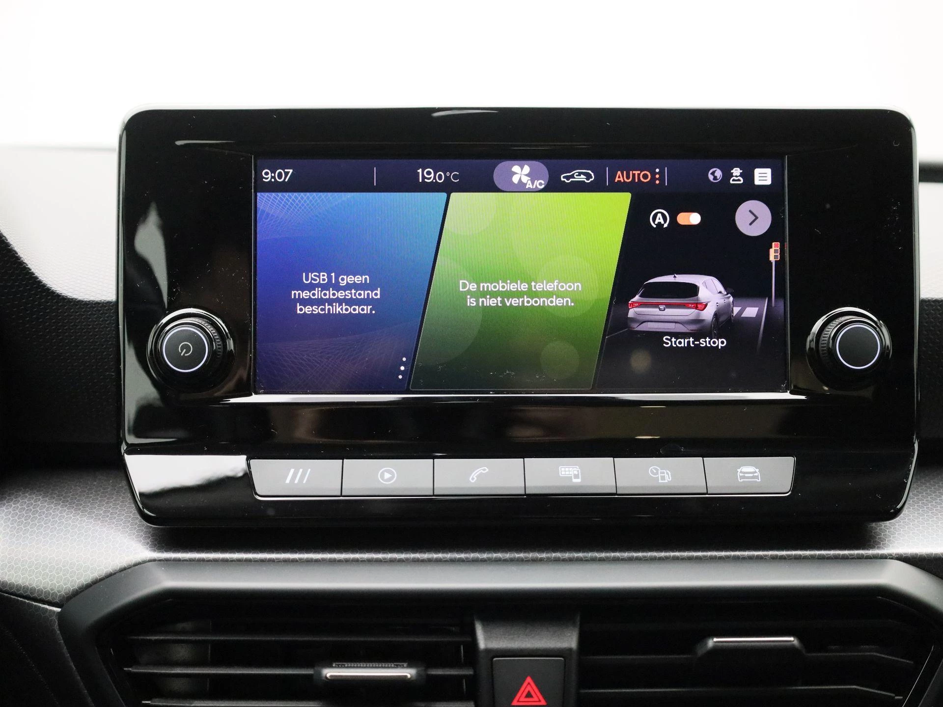 SEAT-Leon-image-15