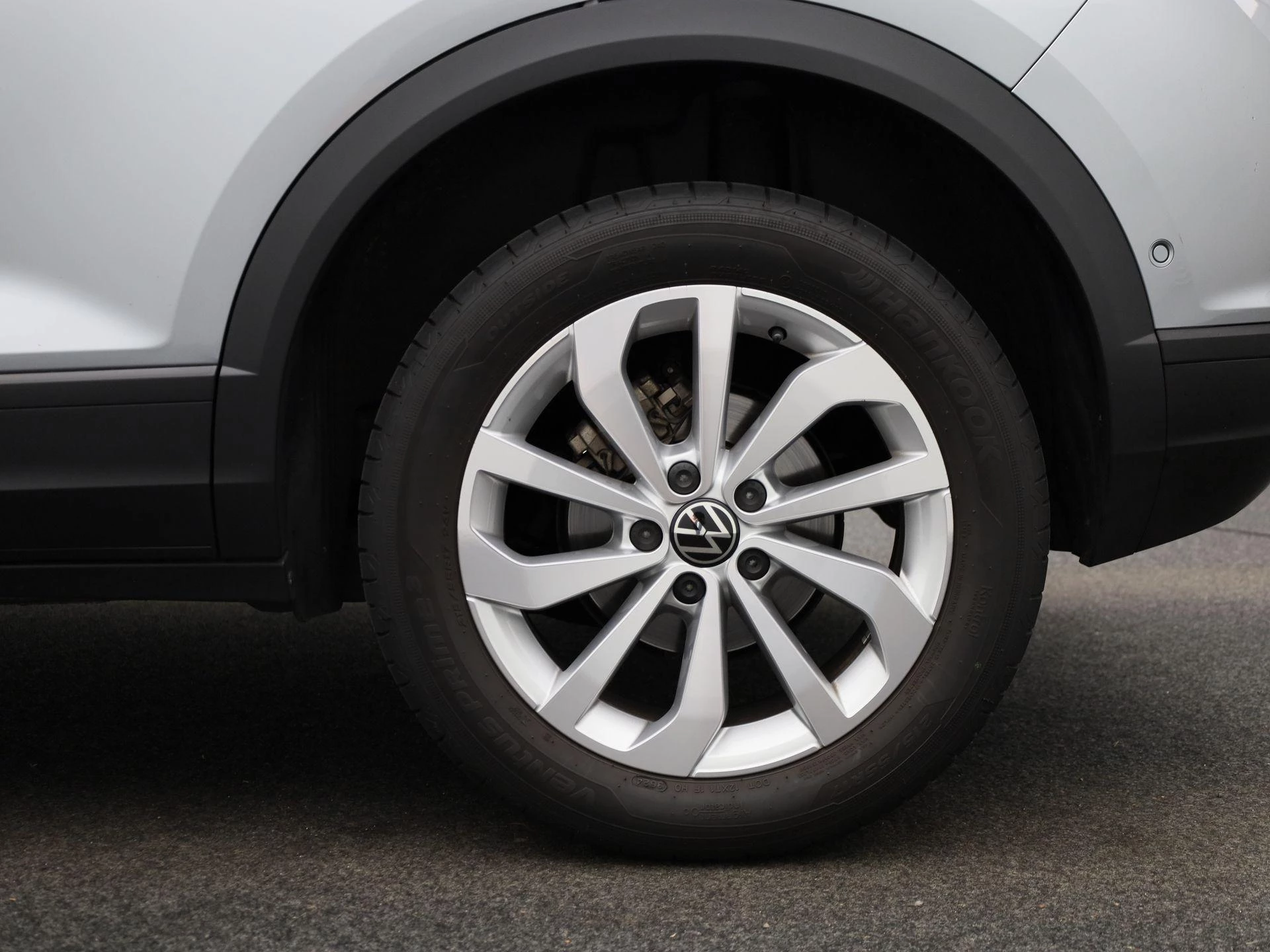 Volkswagen-T-Roc-image-12