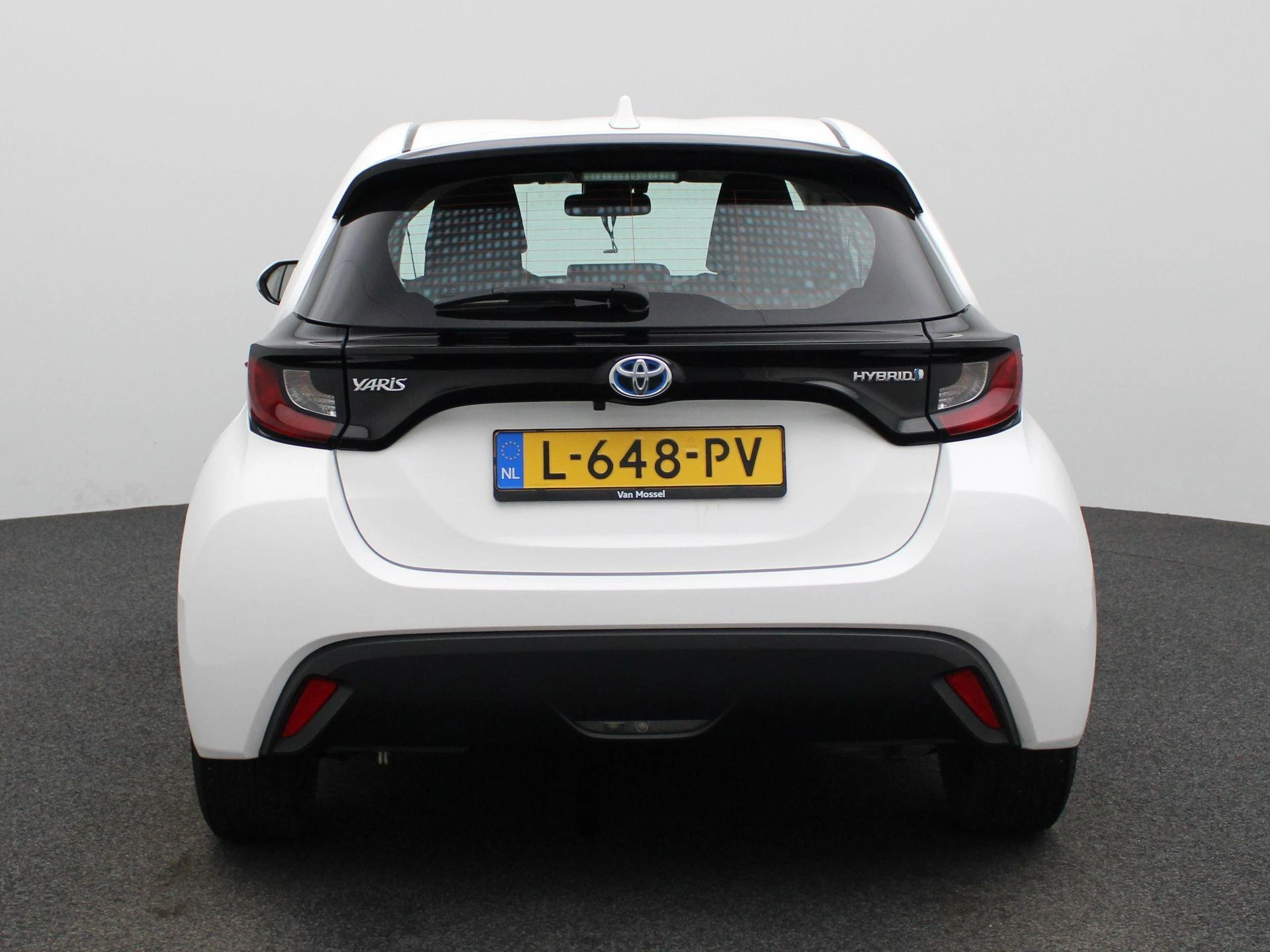 Toyota-Yaris-image-4