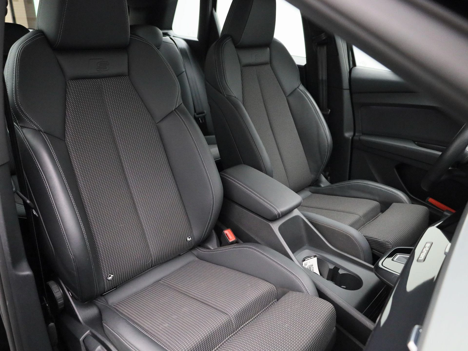 Audi-Q4 e-tron-image-41