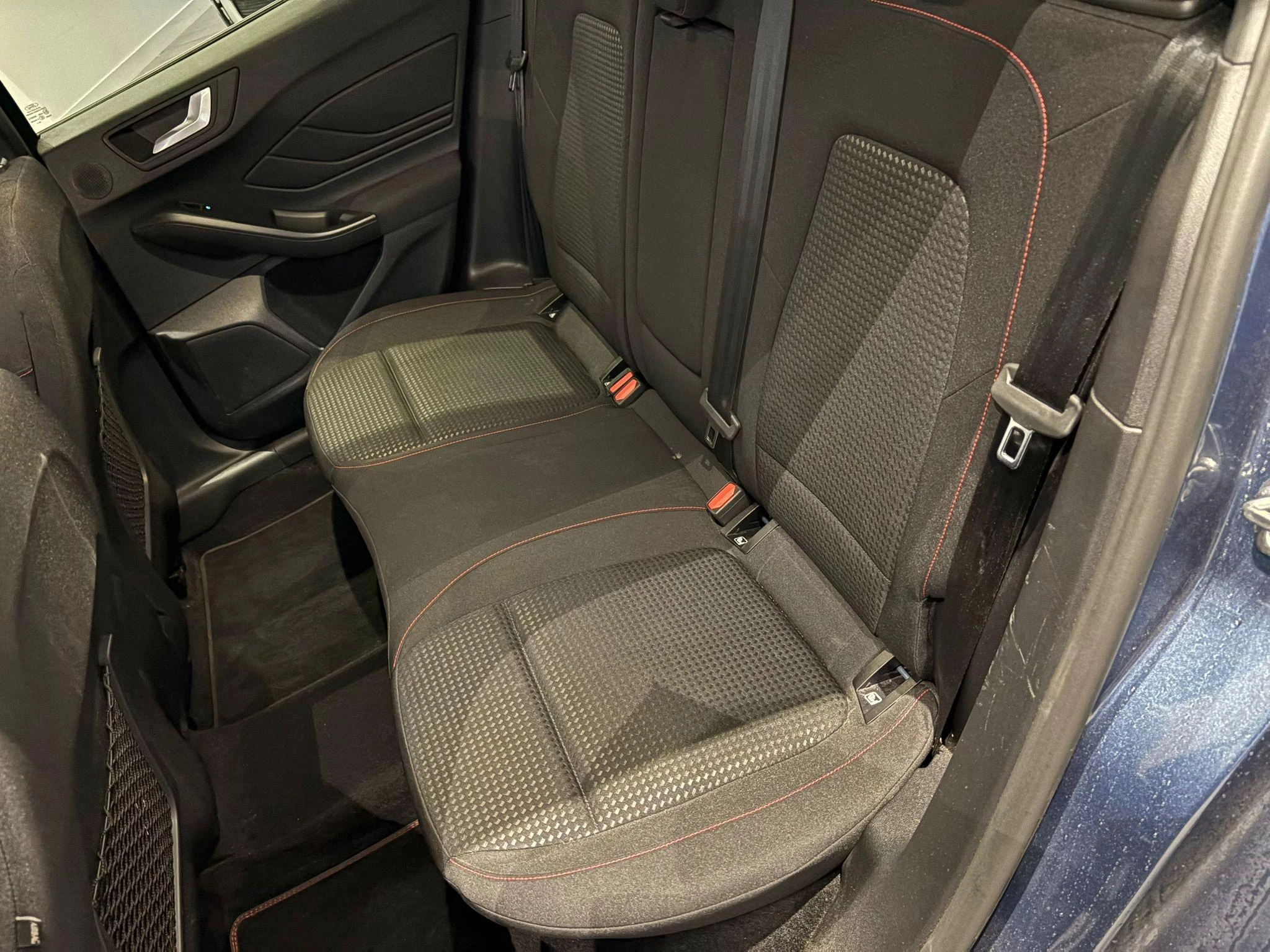Ford Focus Wagon 1.0 EcoBoost Hybrid ST Line X