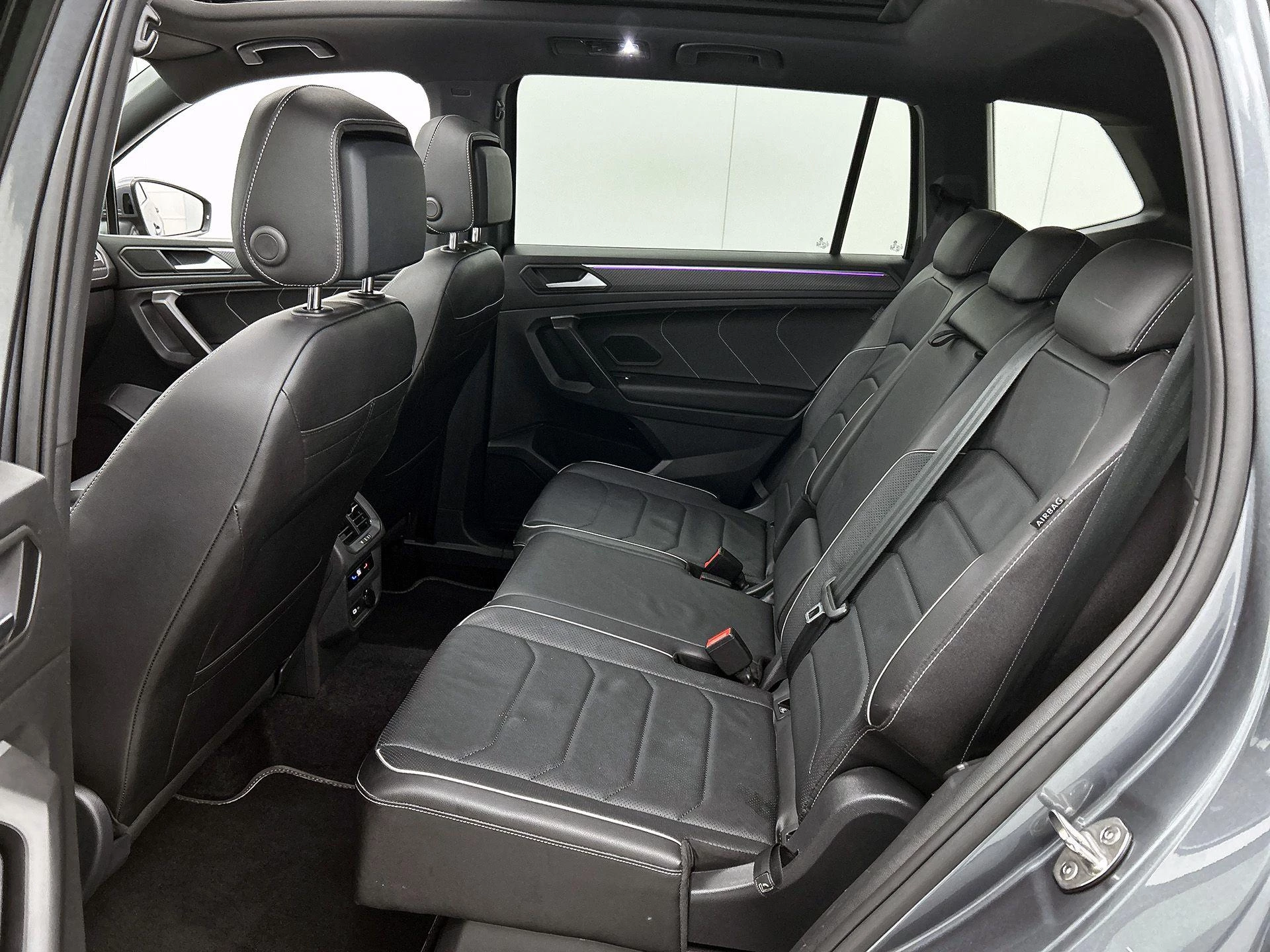 Volkswagen-Tiguan-image-27