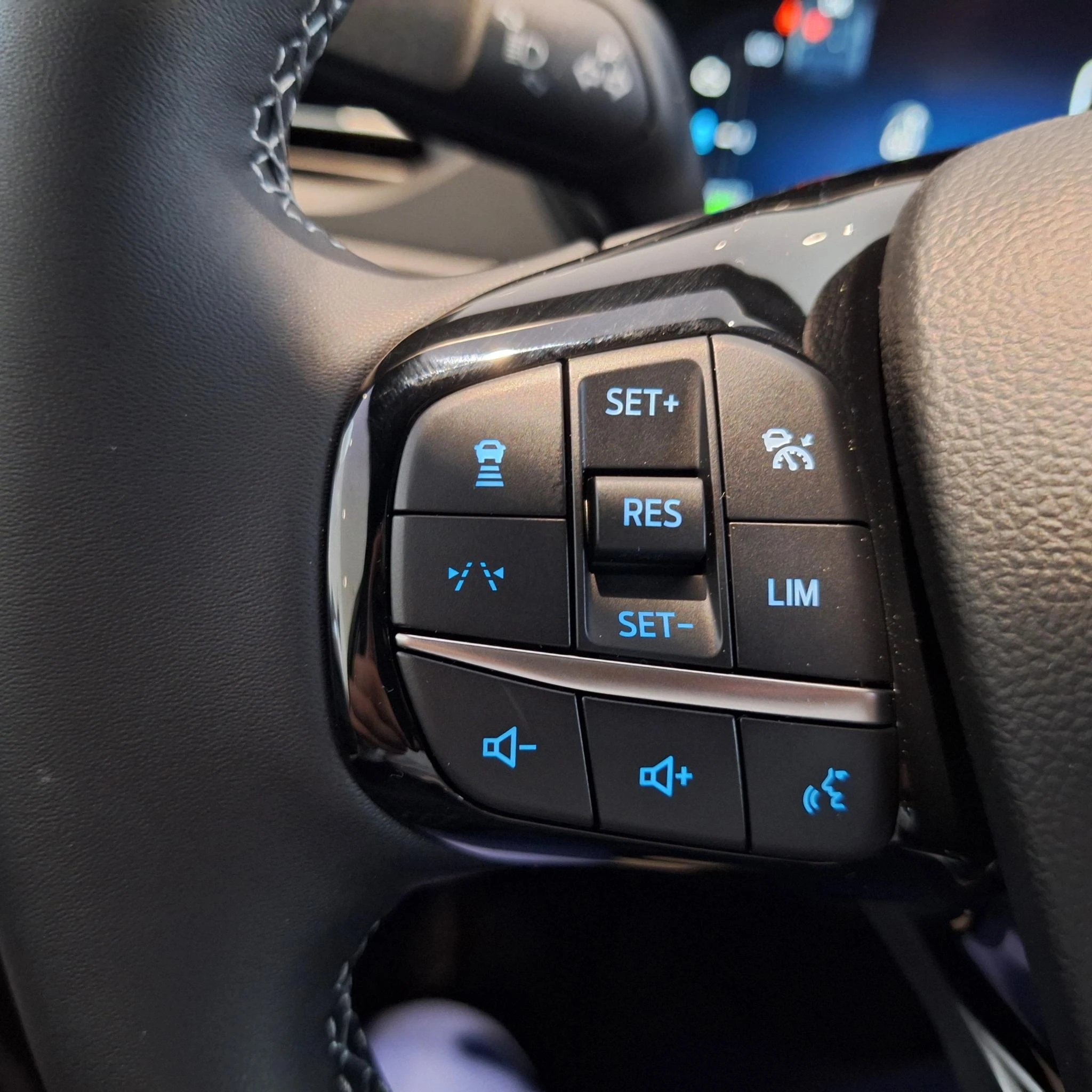 Ford-Kuga-image-37