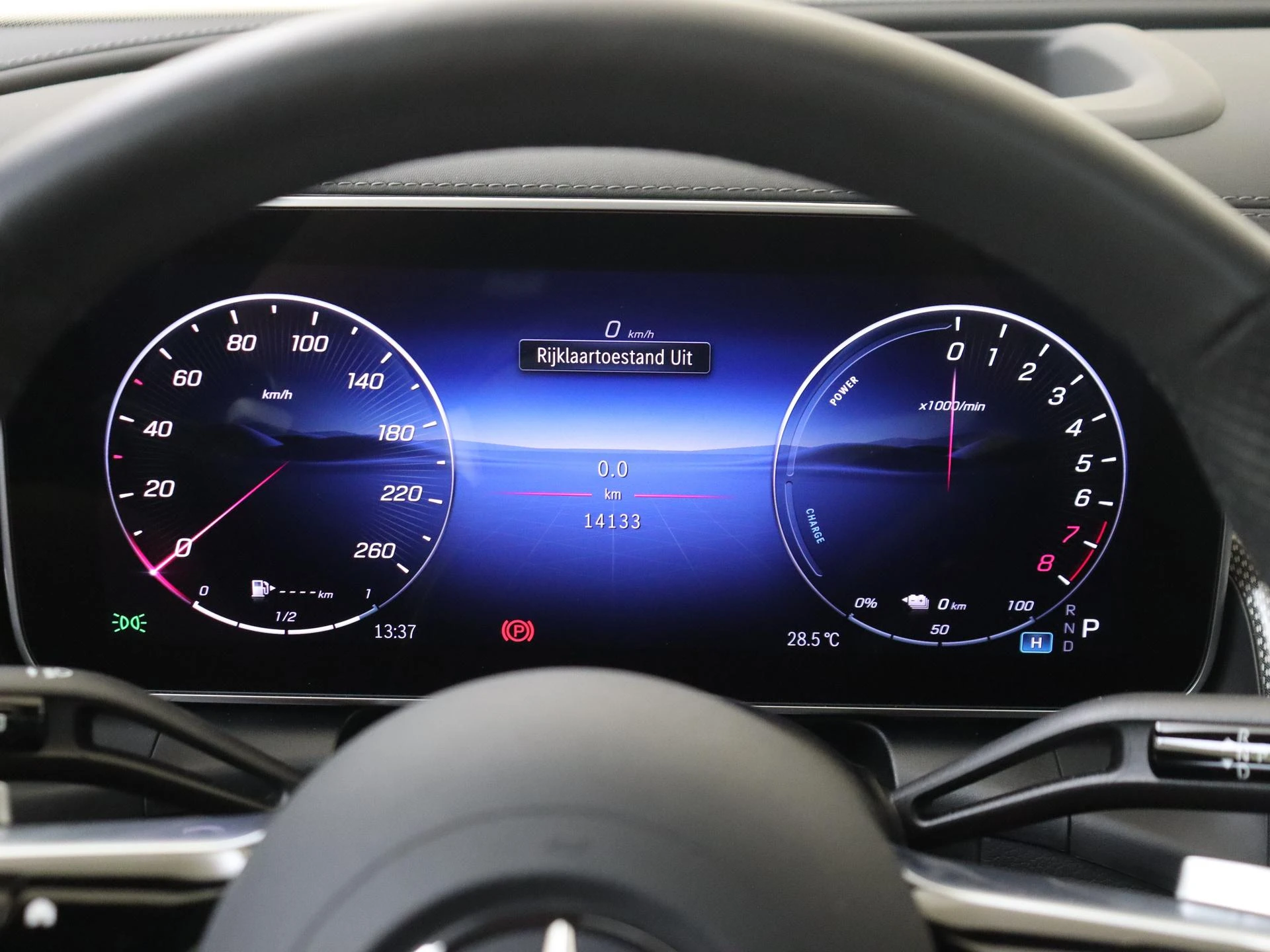 Mercedes-Benz-GLC-image-11