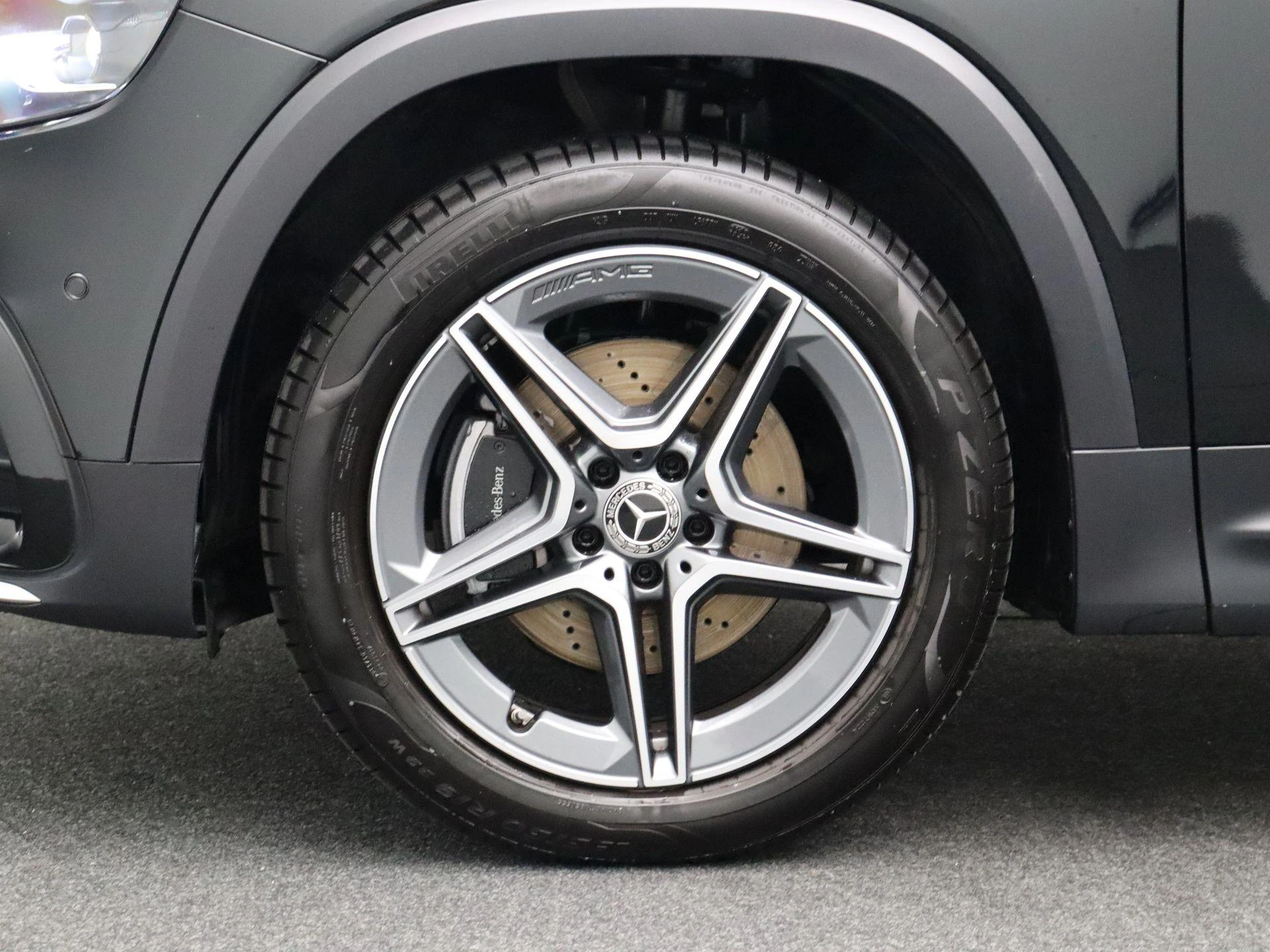 Mercedes-Benz-GLB-image-6