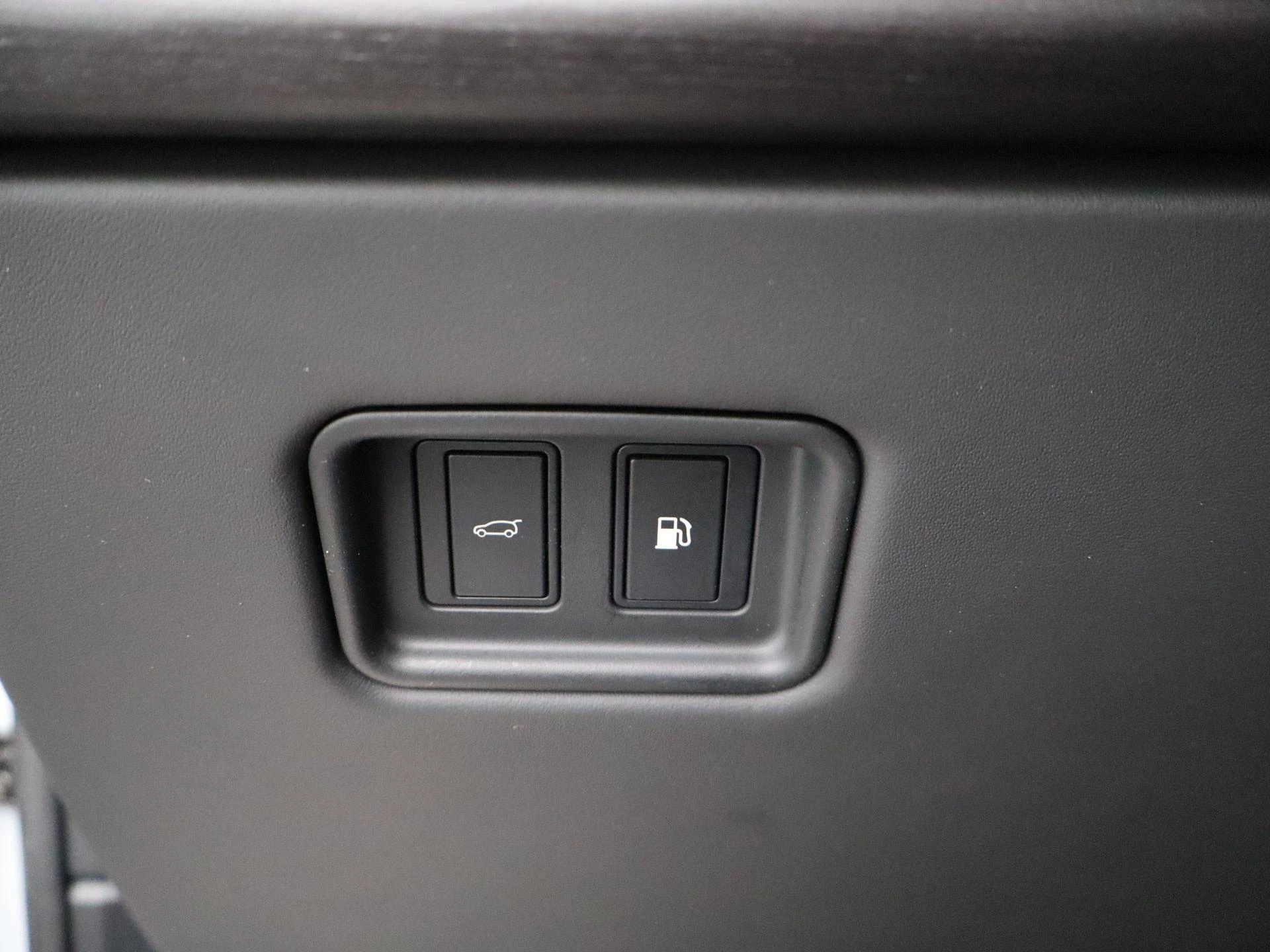 Land Rover-Range Rover-image-31