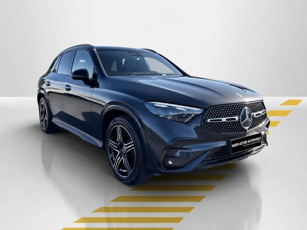 Mercedes-Benz-GLC 220 d-image-16