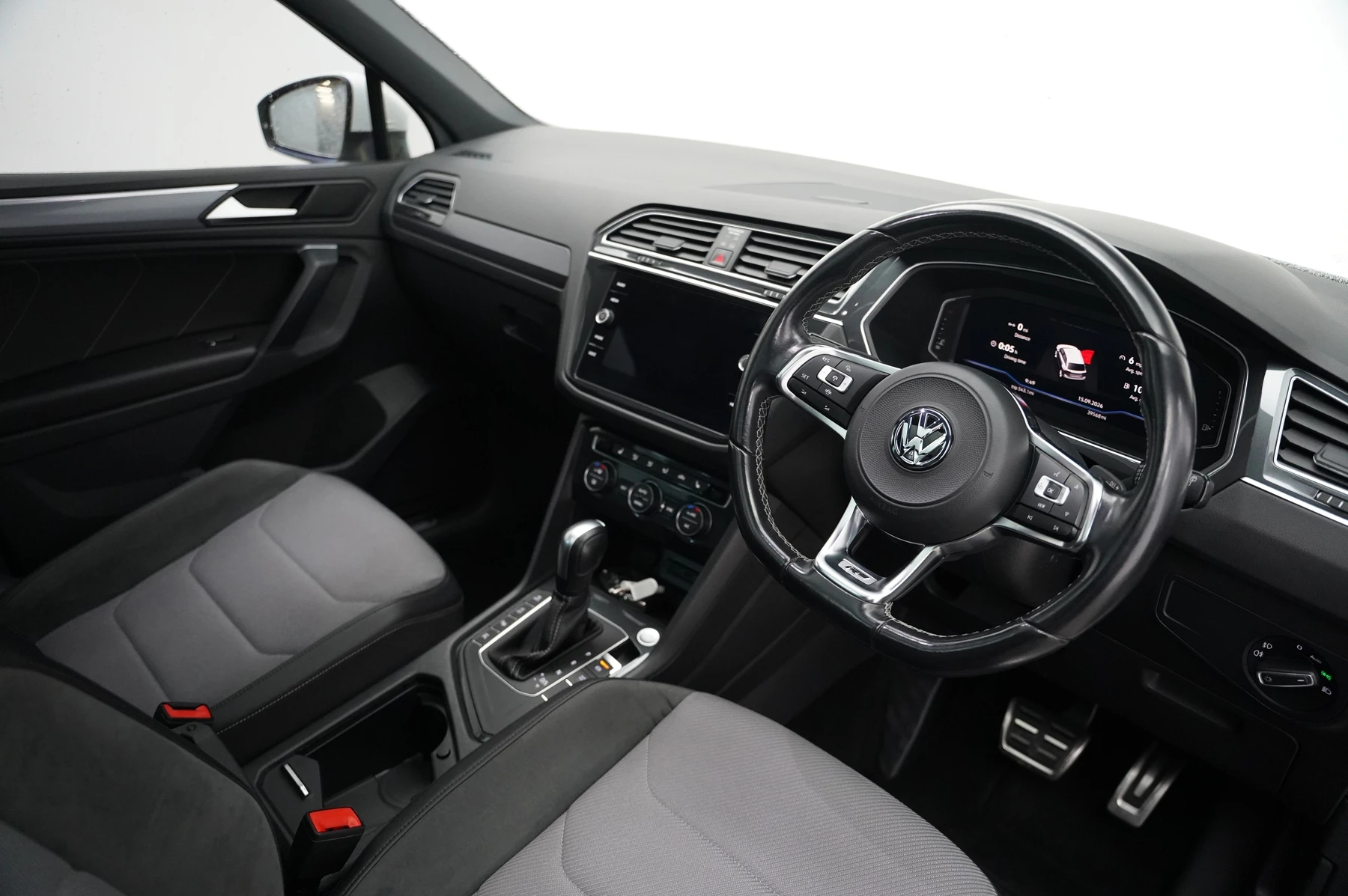 Volkswagen-Tiguan-image-5