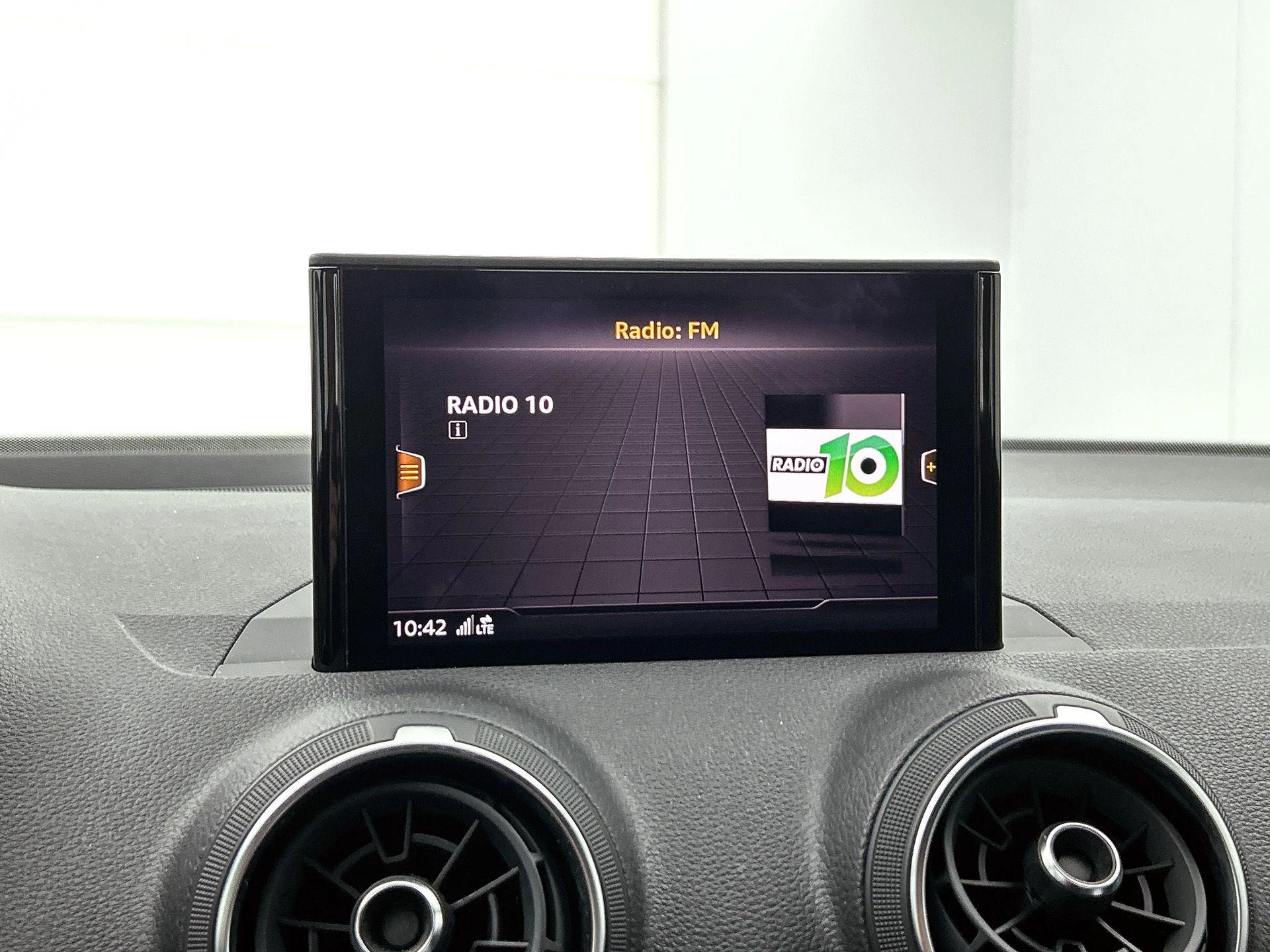 Audi-Q2-image-19