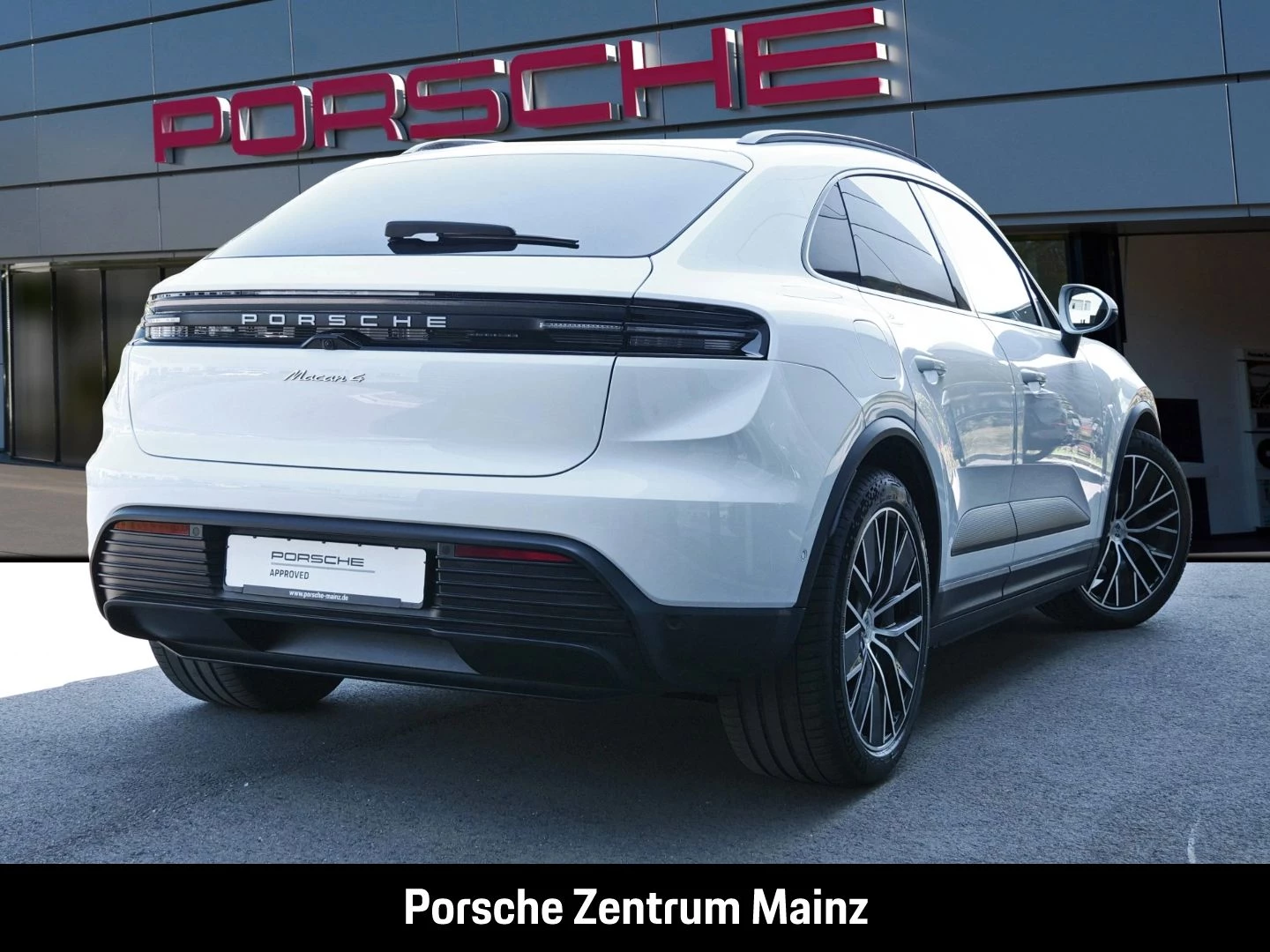 Porsche Macan 4 Luftfederung PASM 21-Zoll LED-Matrix -