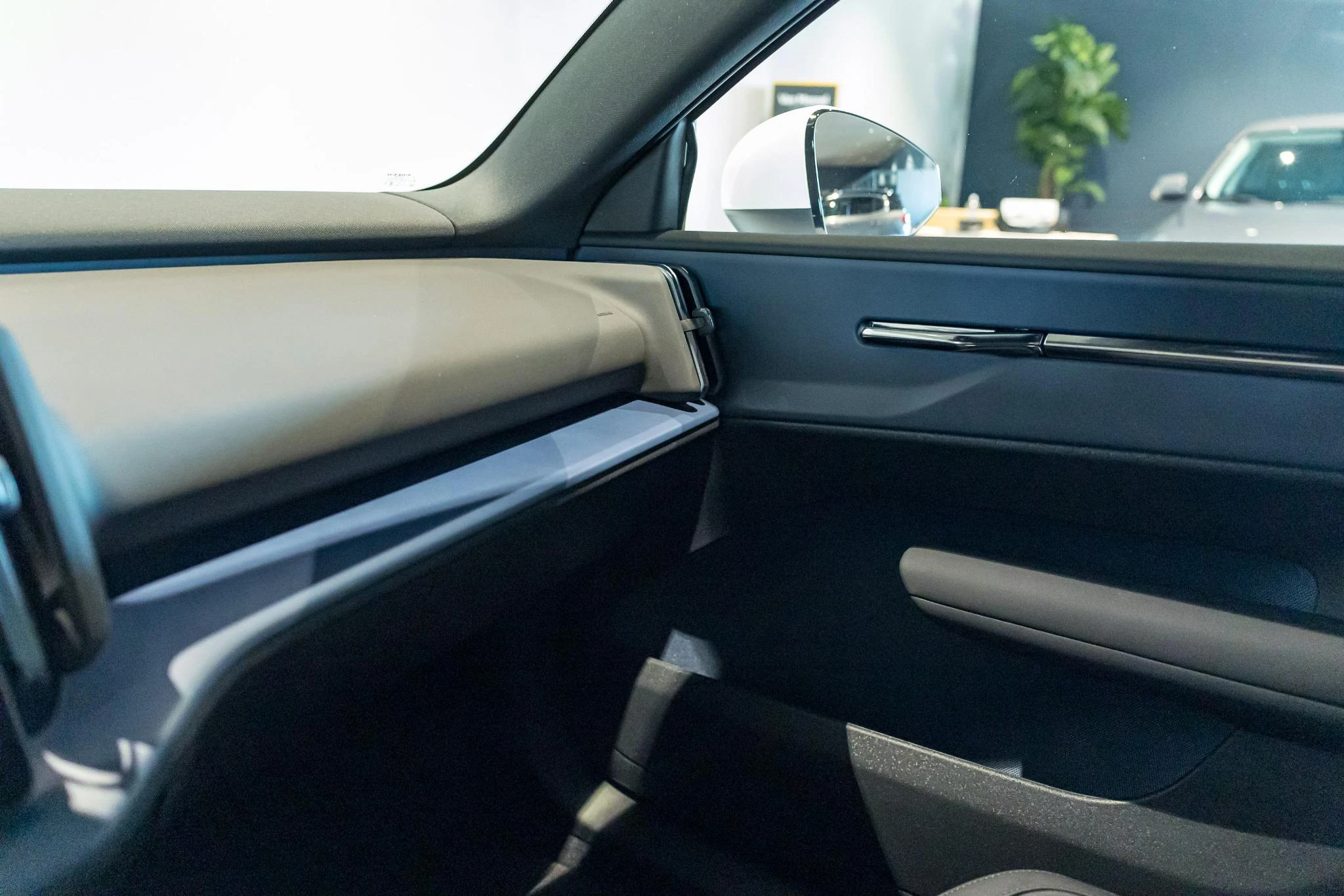 Volvo-EX30-image-30