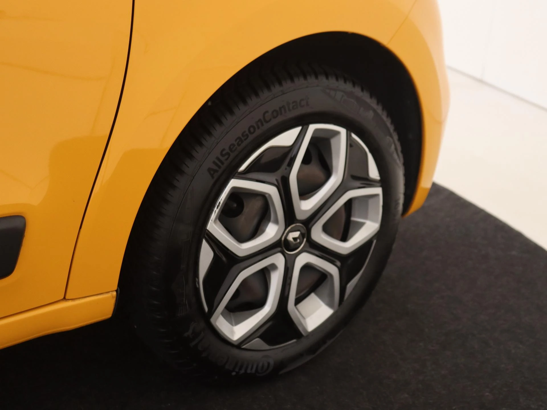 Renault-Twingo-image-23