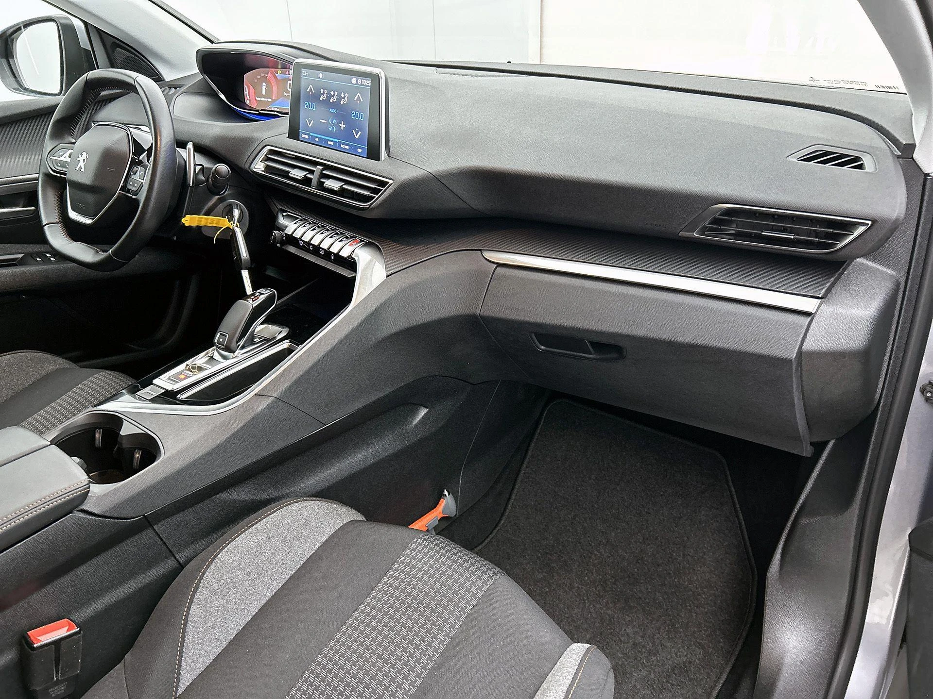 Peugeot-5008-image-21