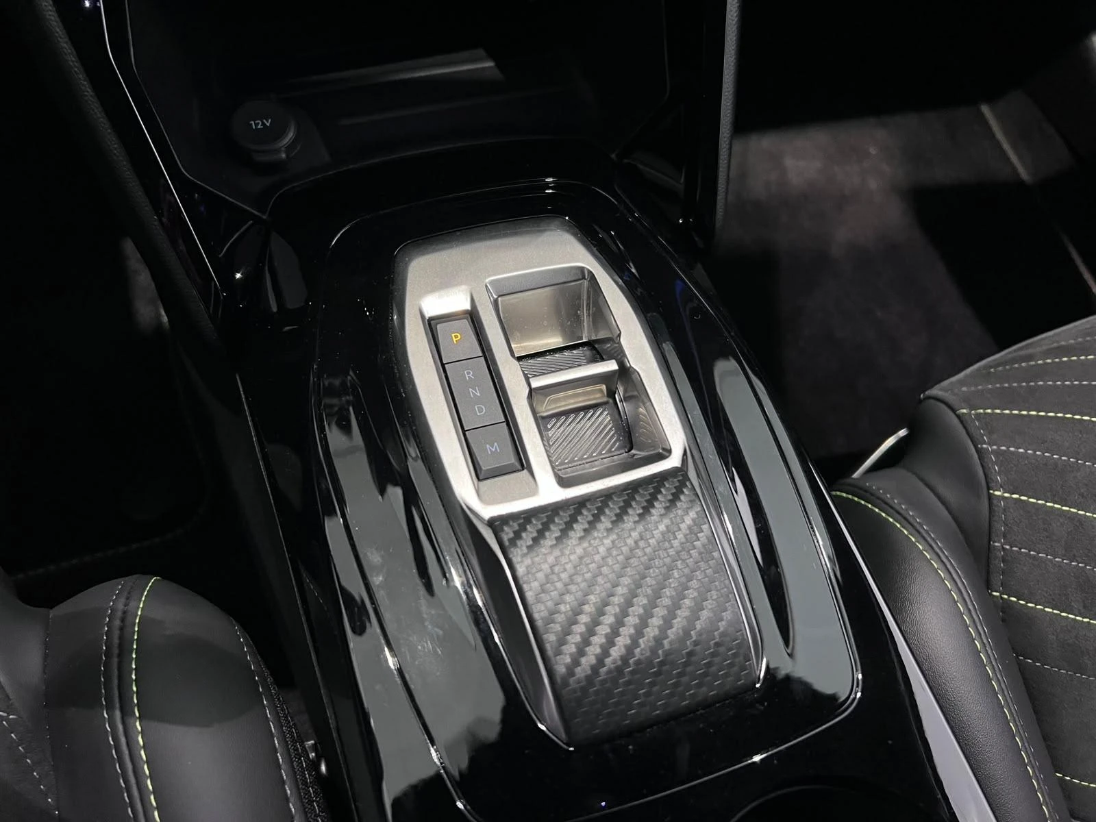 Peugeot 208 1.2 Hybrid 110 e-DCS6 GT