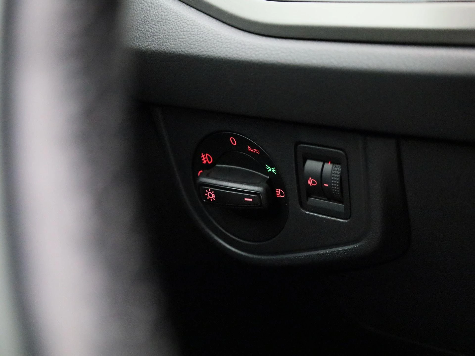Volkswagen-Polo-image-26
