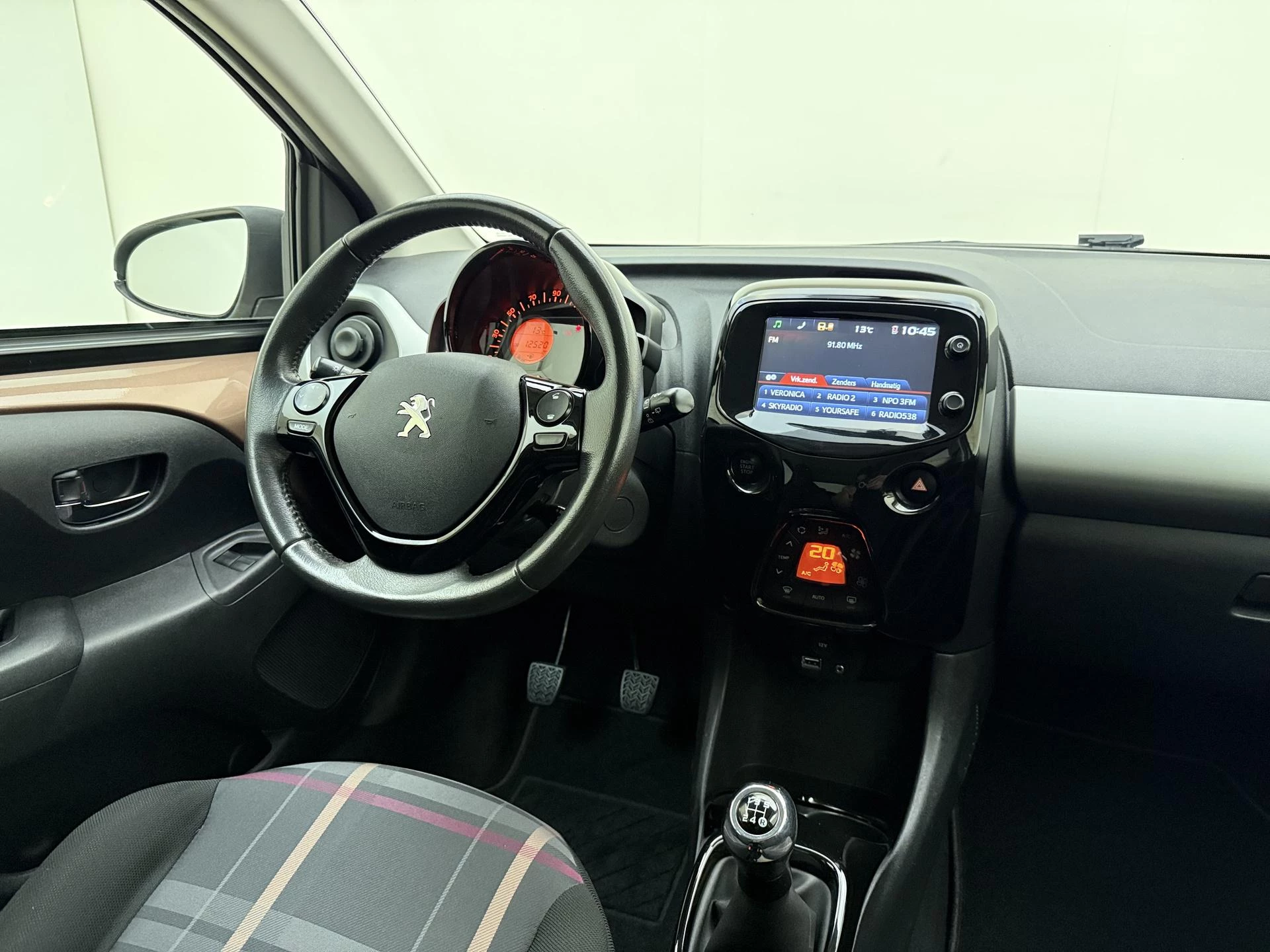 Peugeot-108-image-19