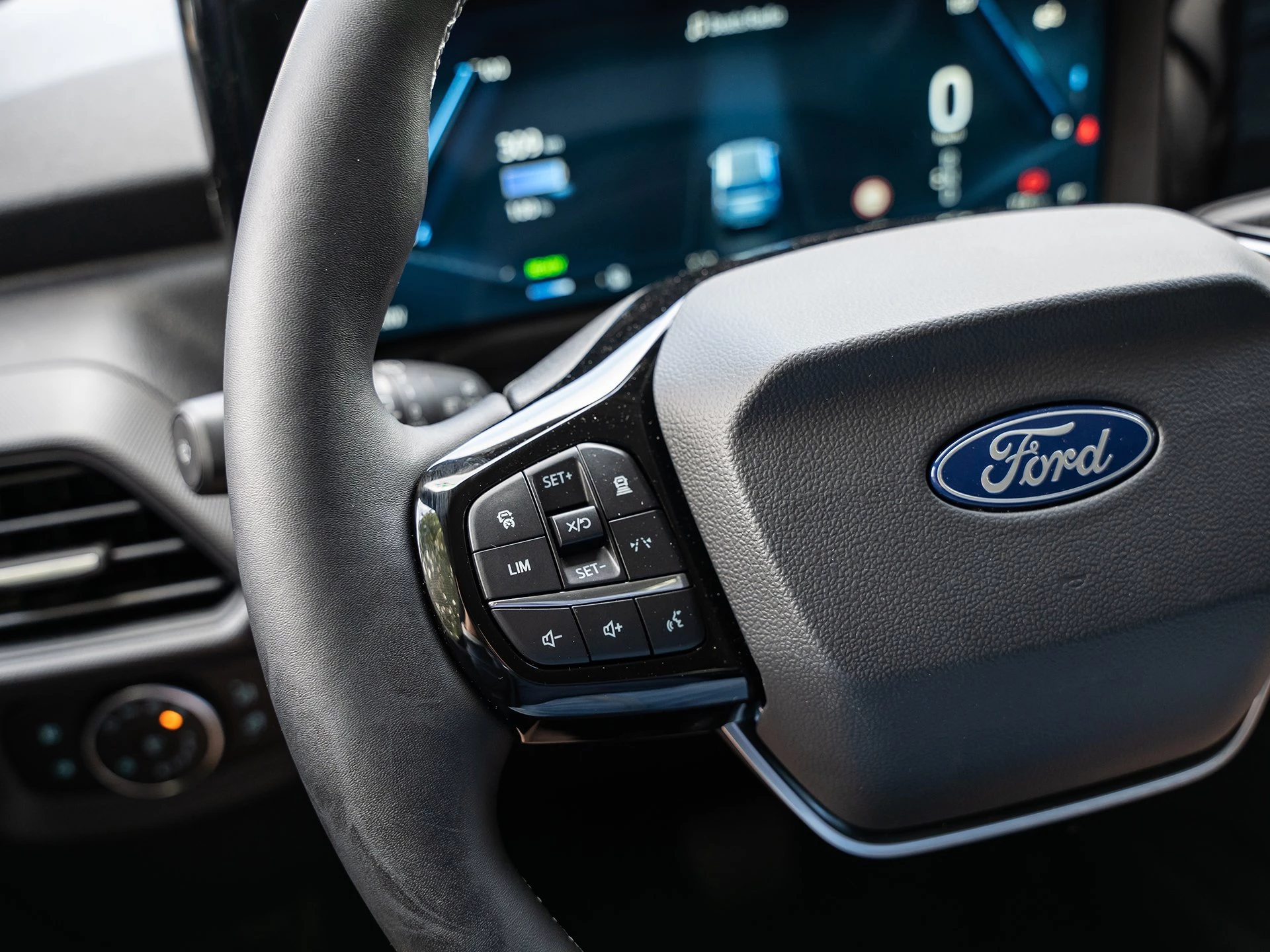 Ford-Tourneo Courier-image-13