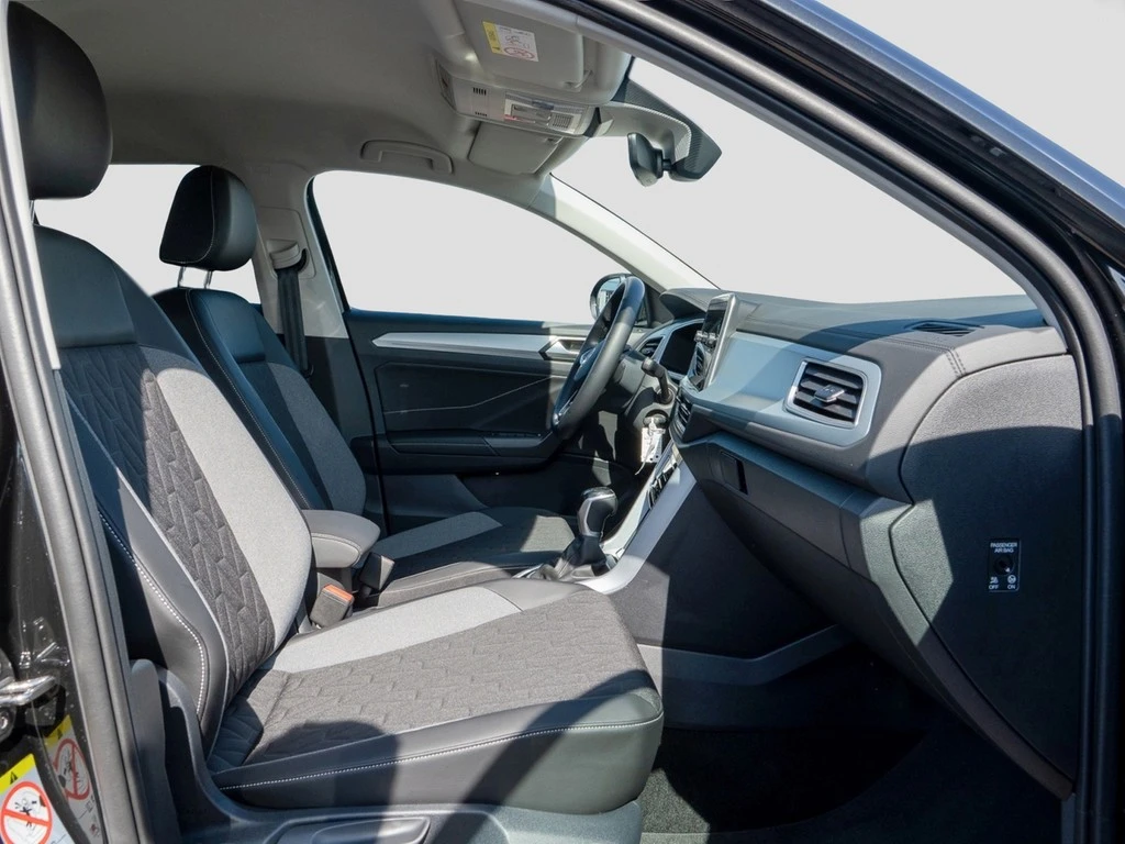 Volkswagen-T-Roc-image-6