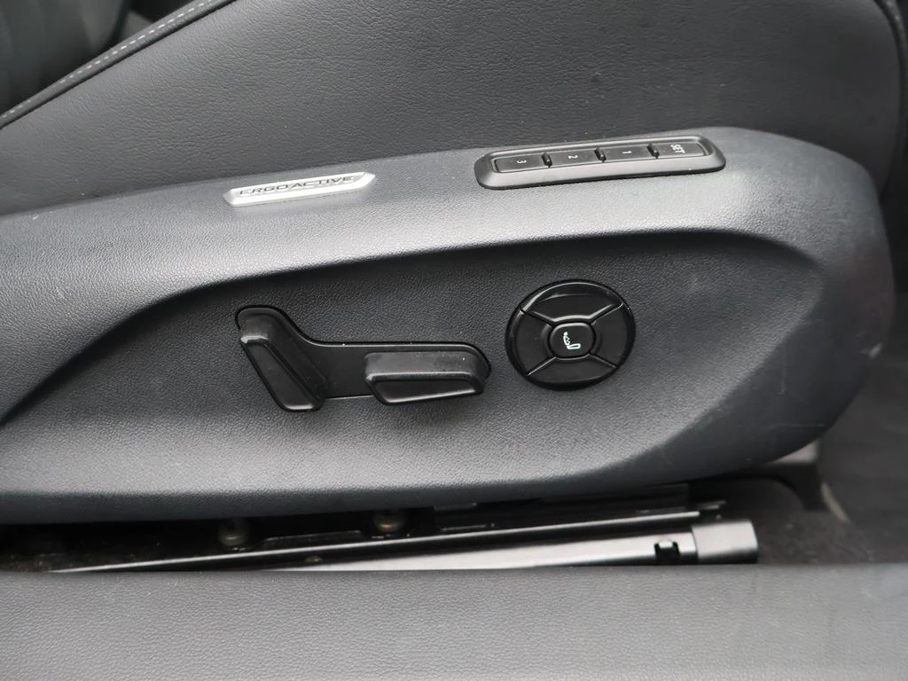 Volkswagen-Passat-image-12