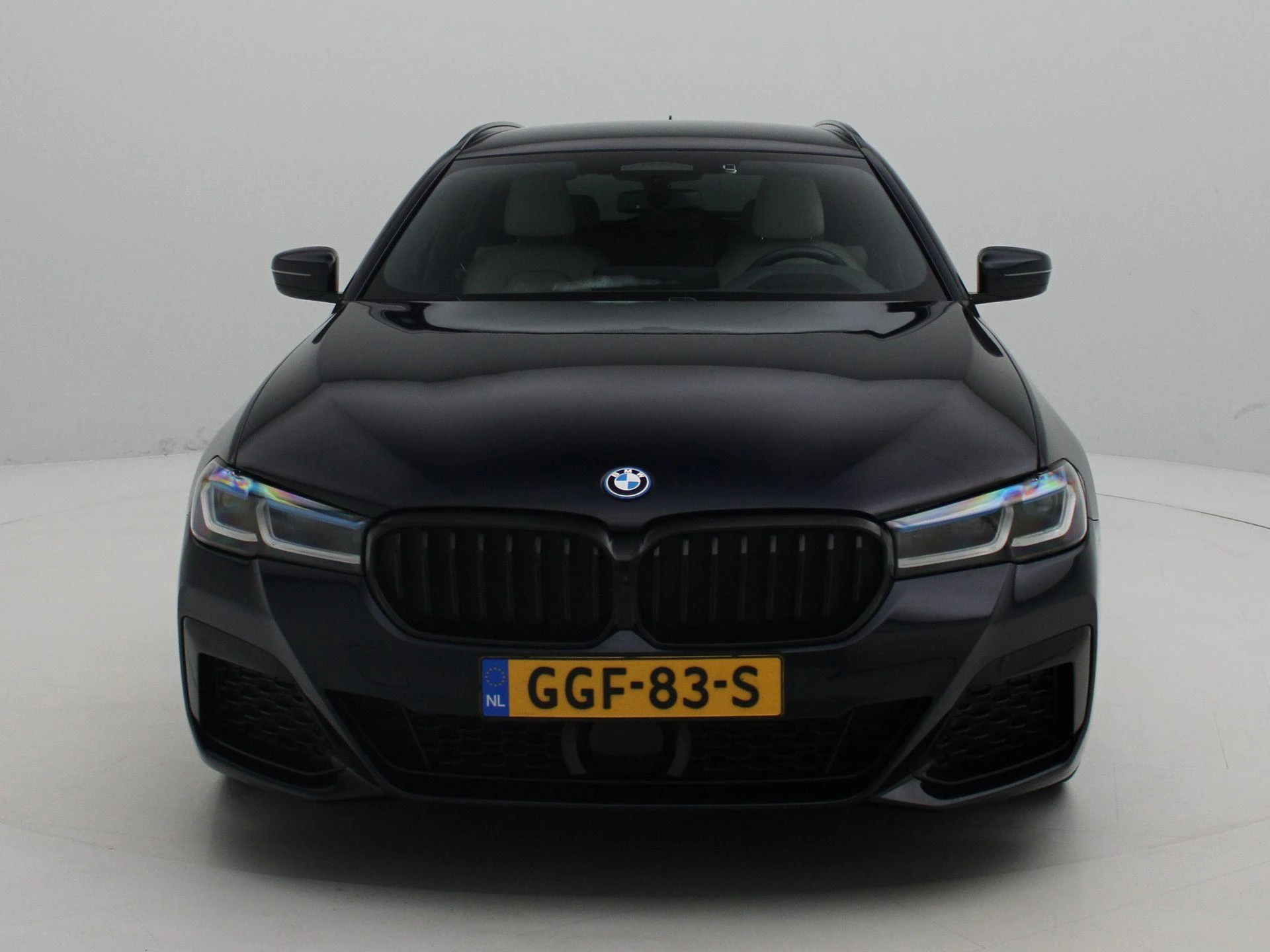 BMW-5 Serie-image-3
