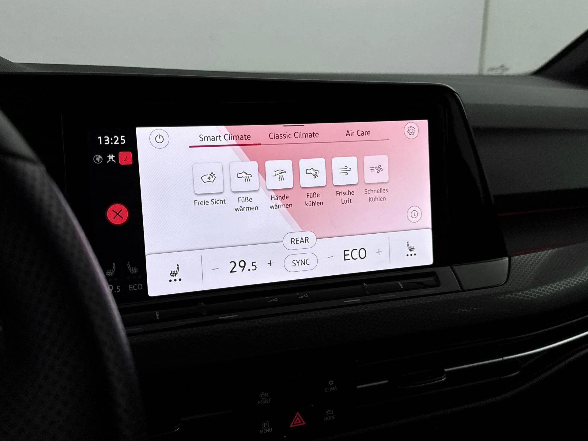 Volkswagen-Golf-image-13