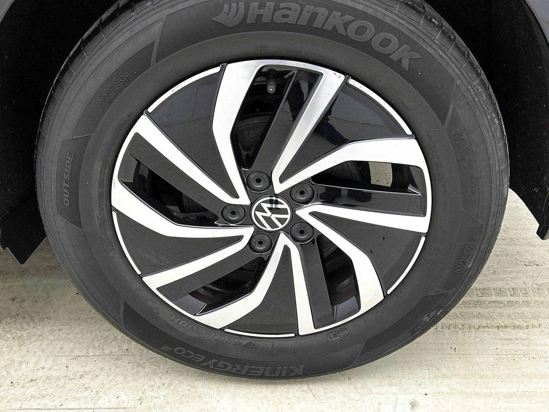 Volkswagen-Polo-image-31