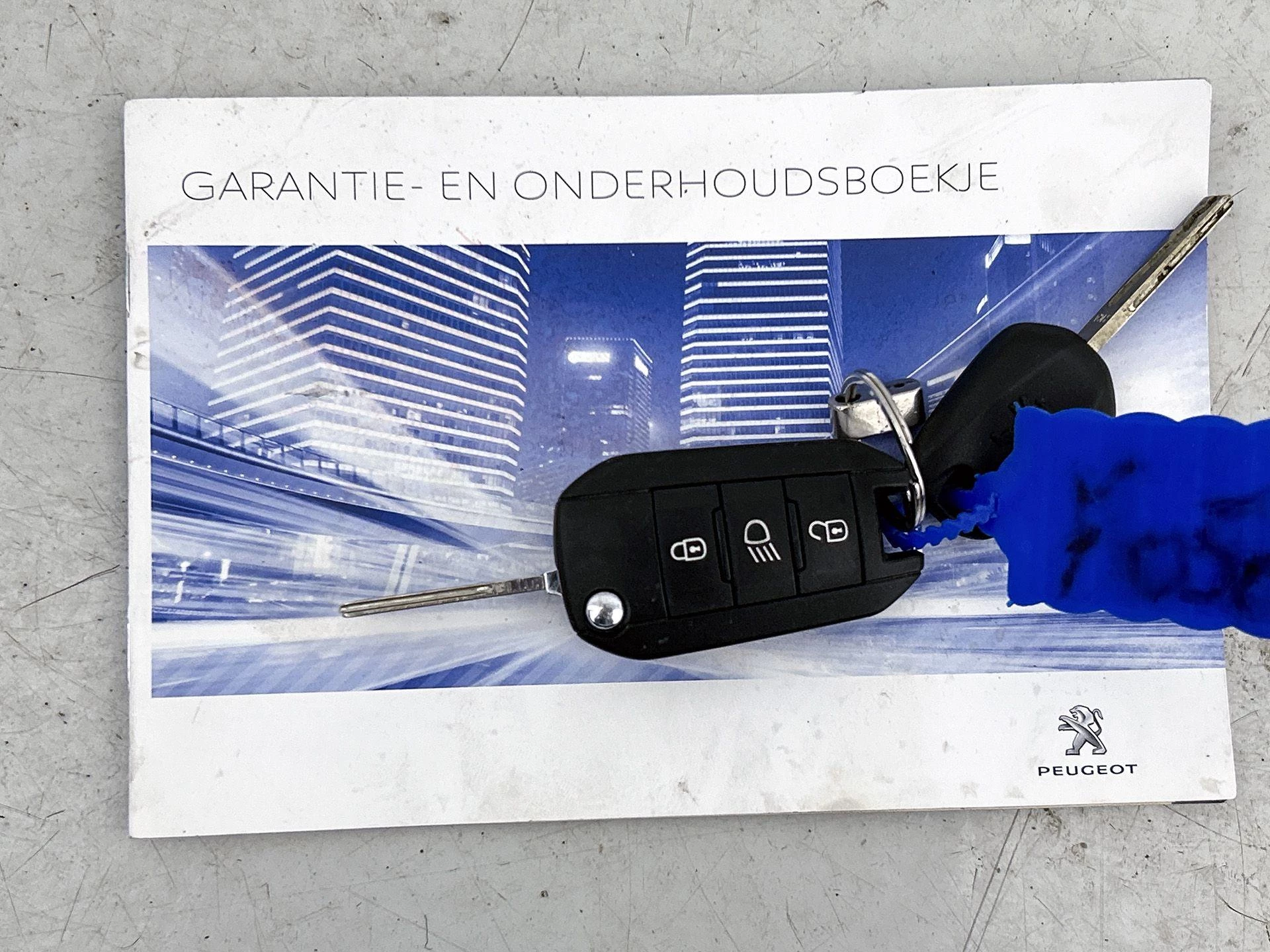Peugeot 2008 1.2 PureTech Blue Lion