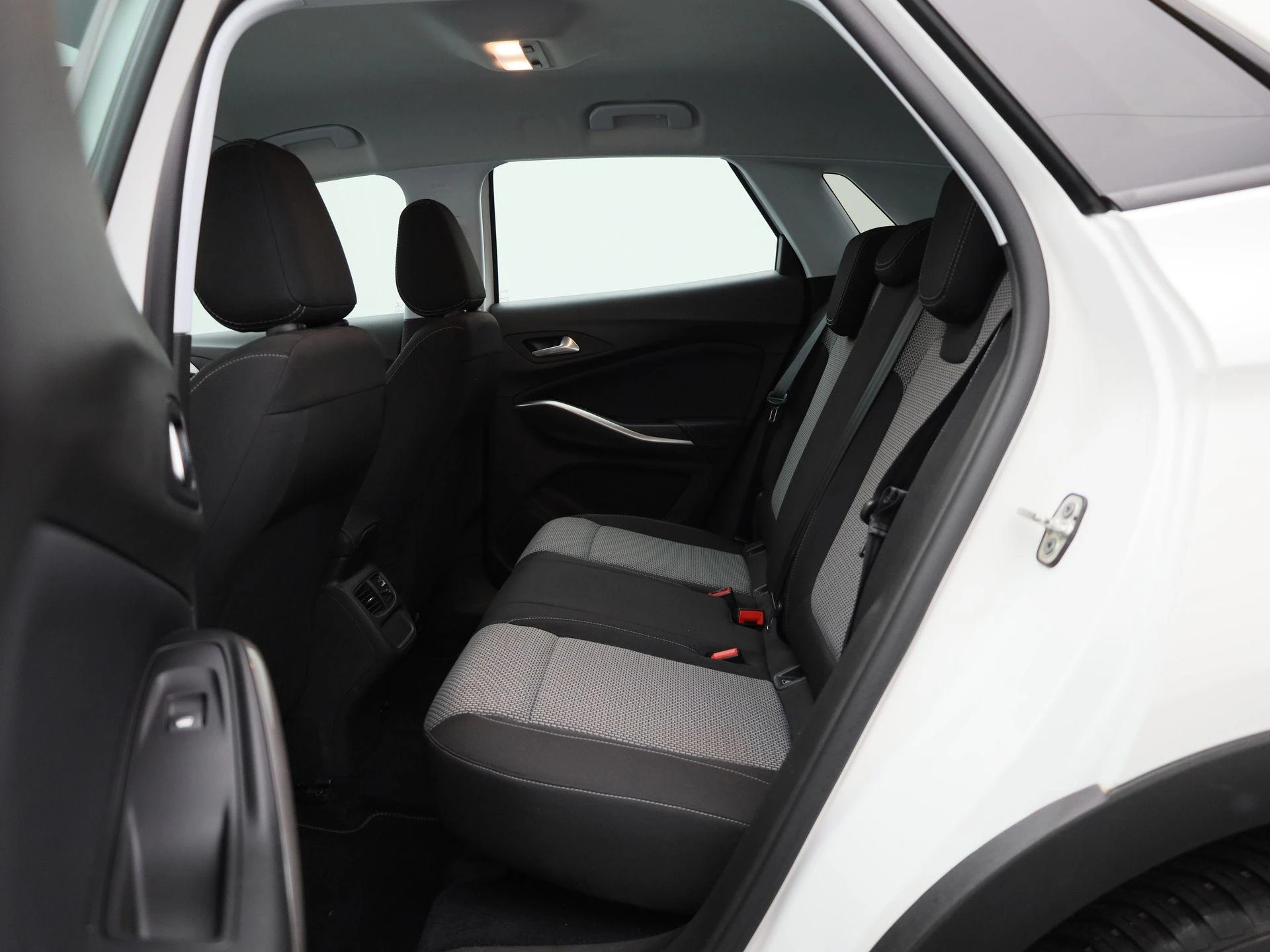 Opel-Grandland-image-11