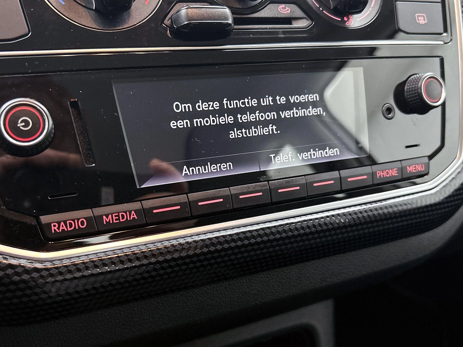 Volkswagen-up!-image-7