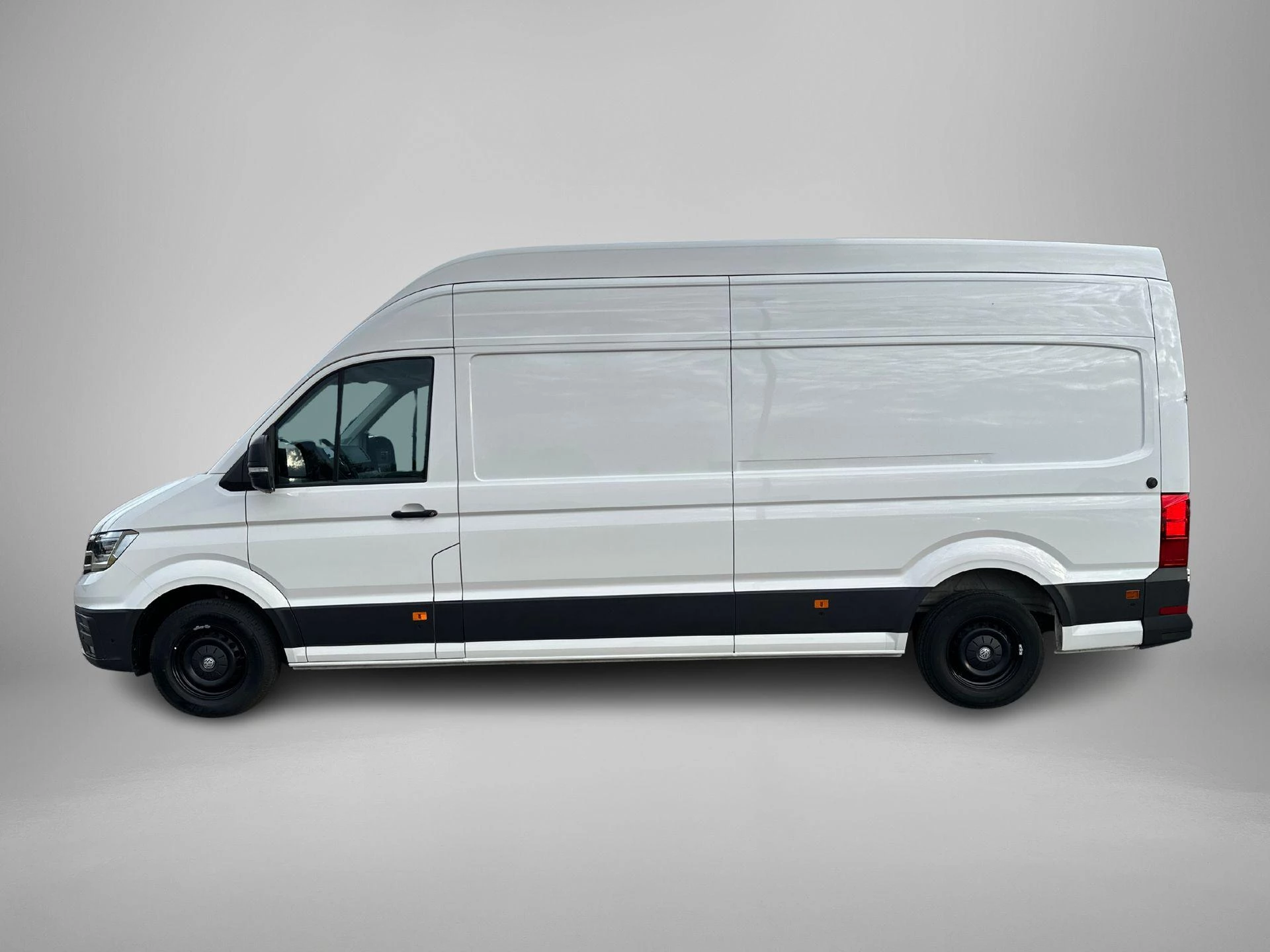 Volkswagen-Crafter-image-1