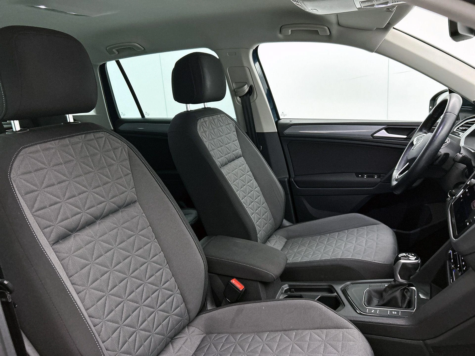Volkswagen-Tiguan-image-34