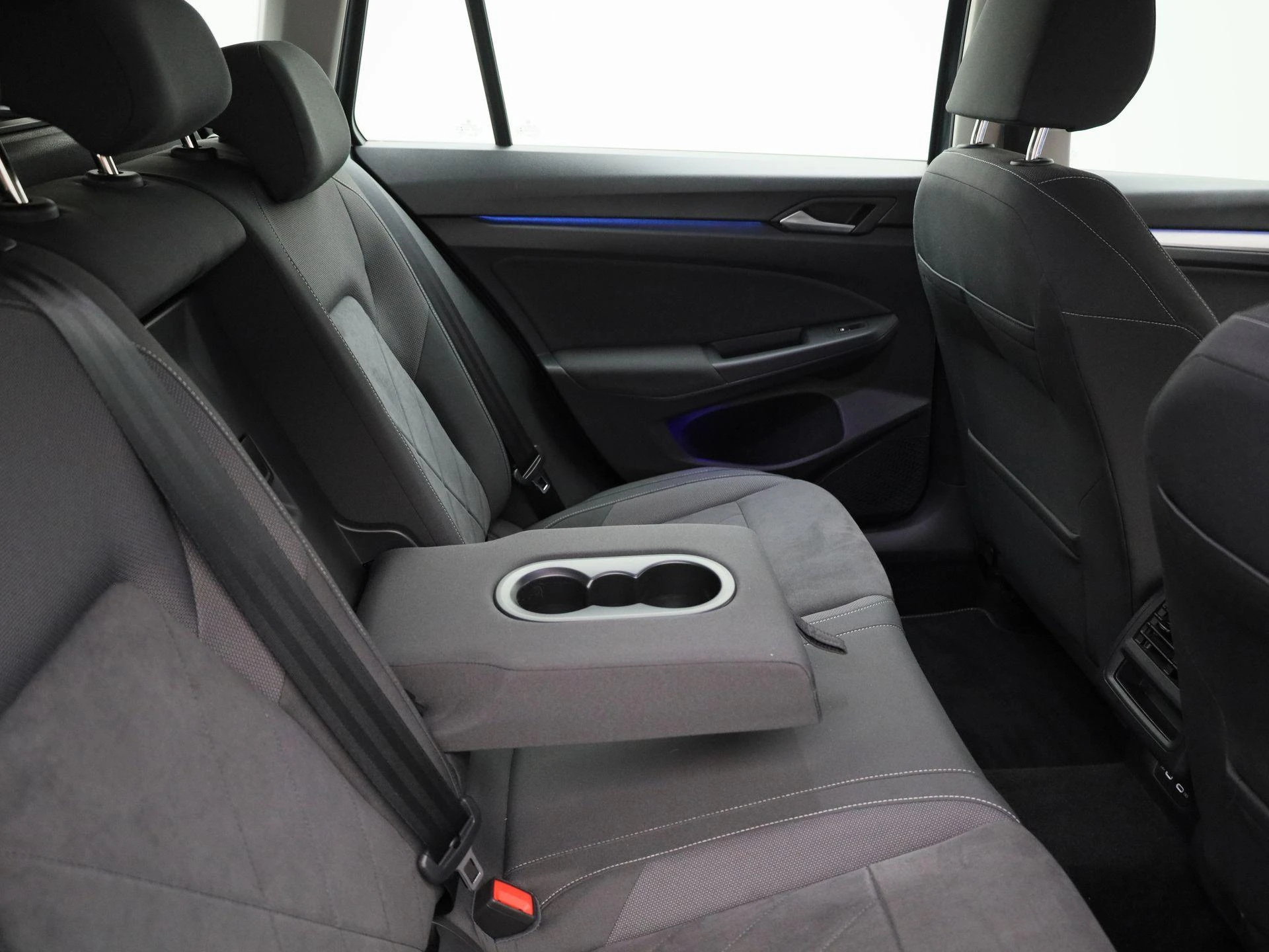 Volkswagen-Golf-image-41