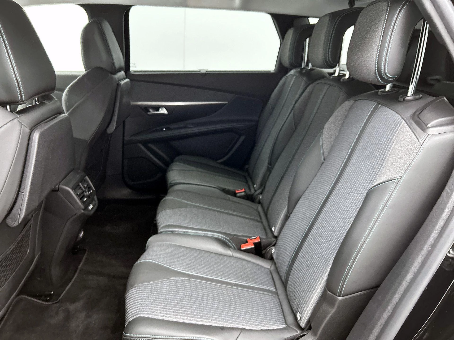 Peugeot-5008-image-29